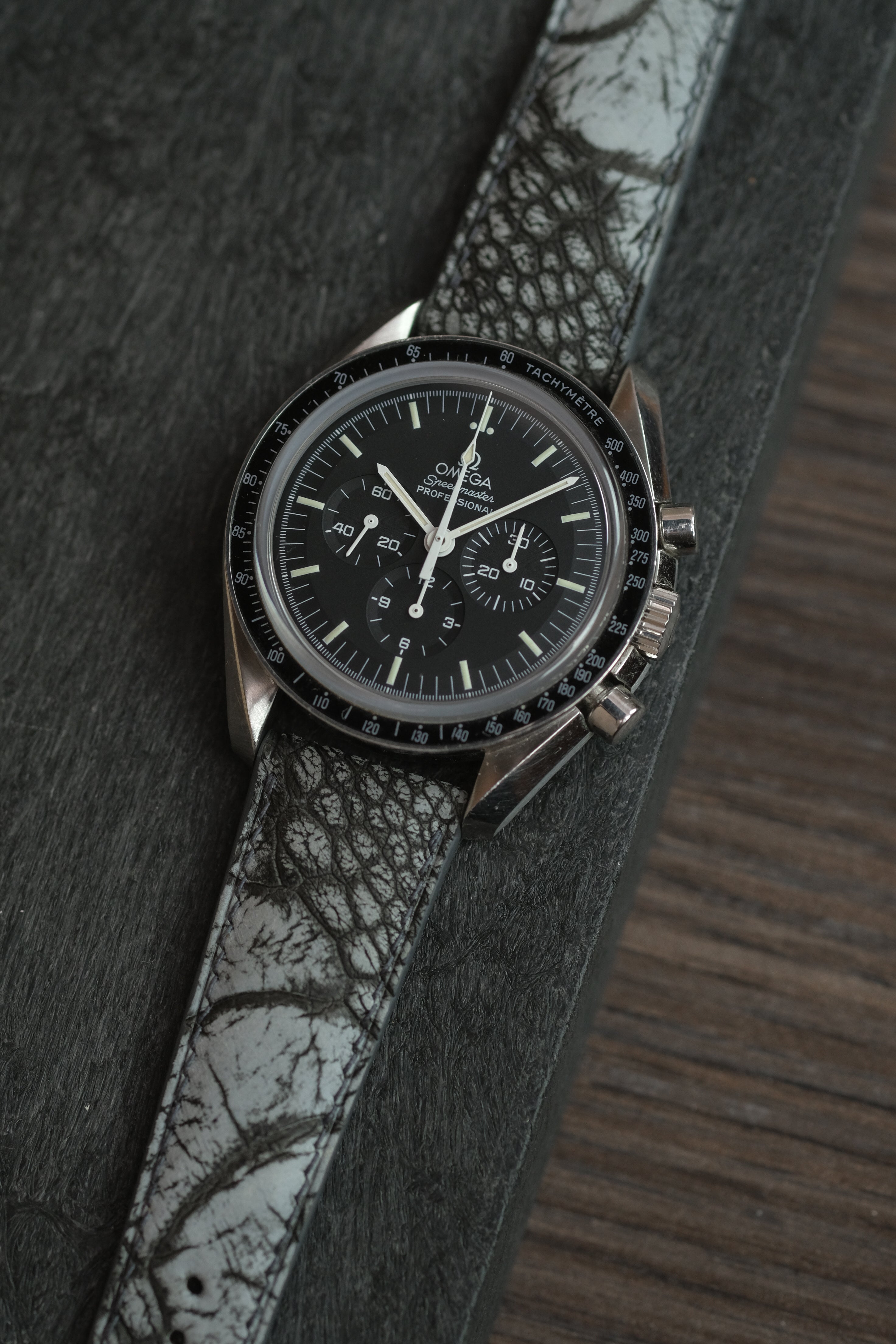 Grey Nubuck Ostrich Leg Leather Strap - Artisan Straps