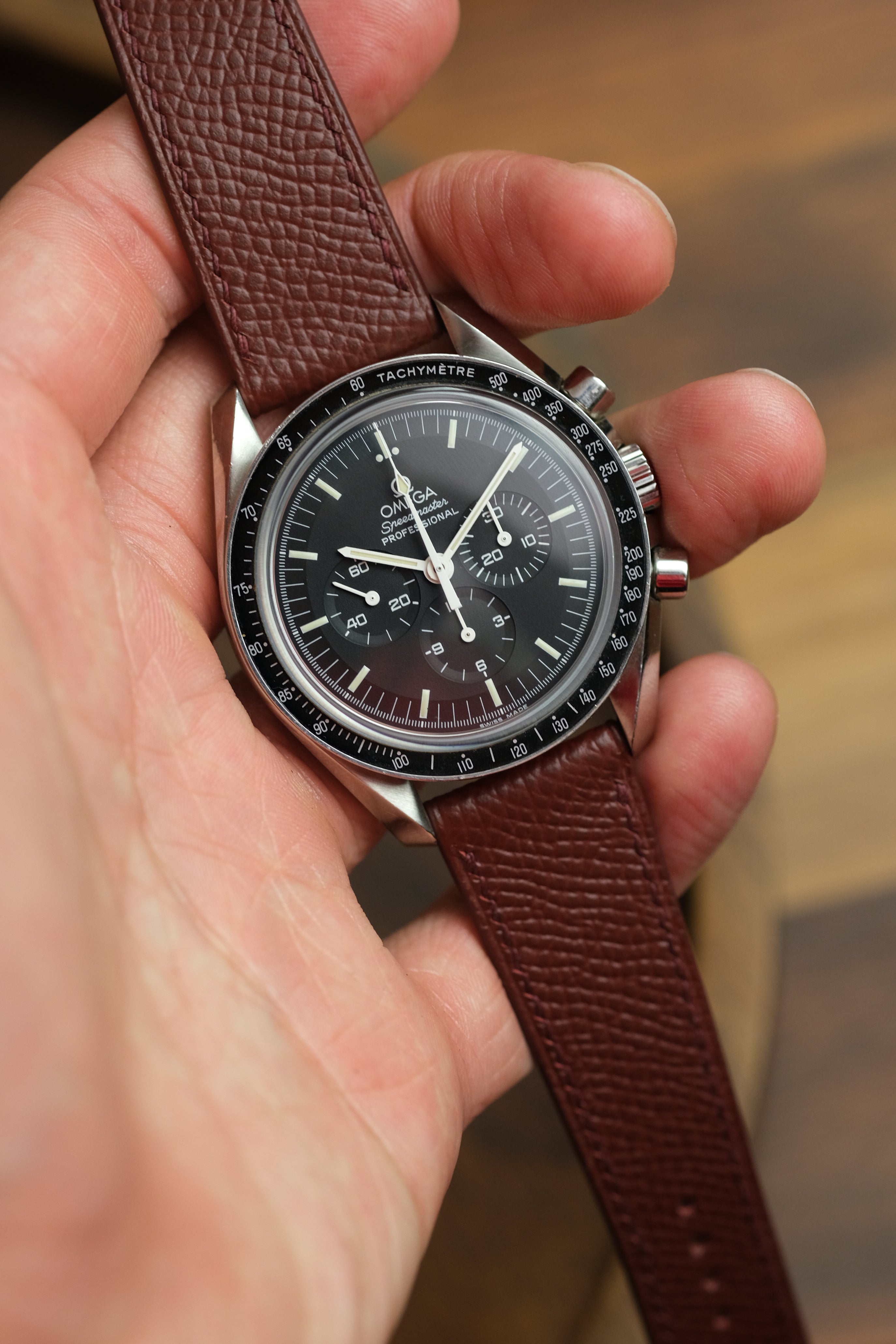 Correa de piel Epsom color burdeos