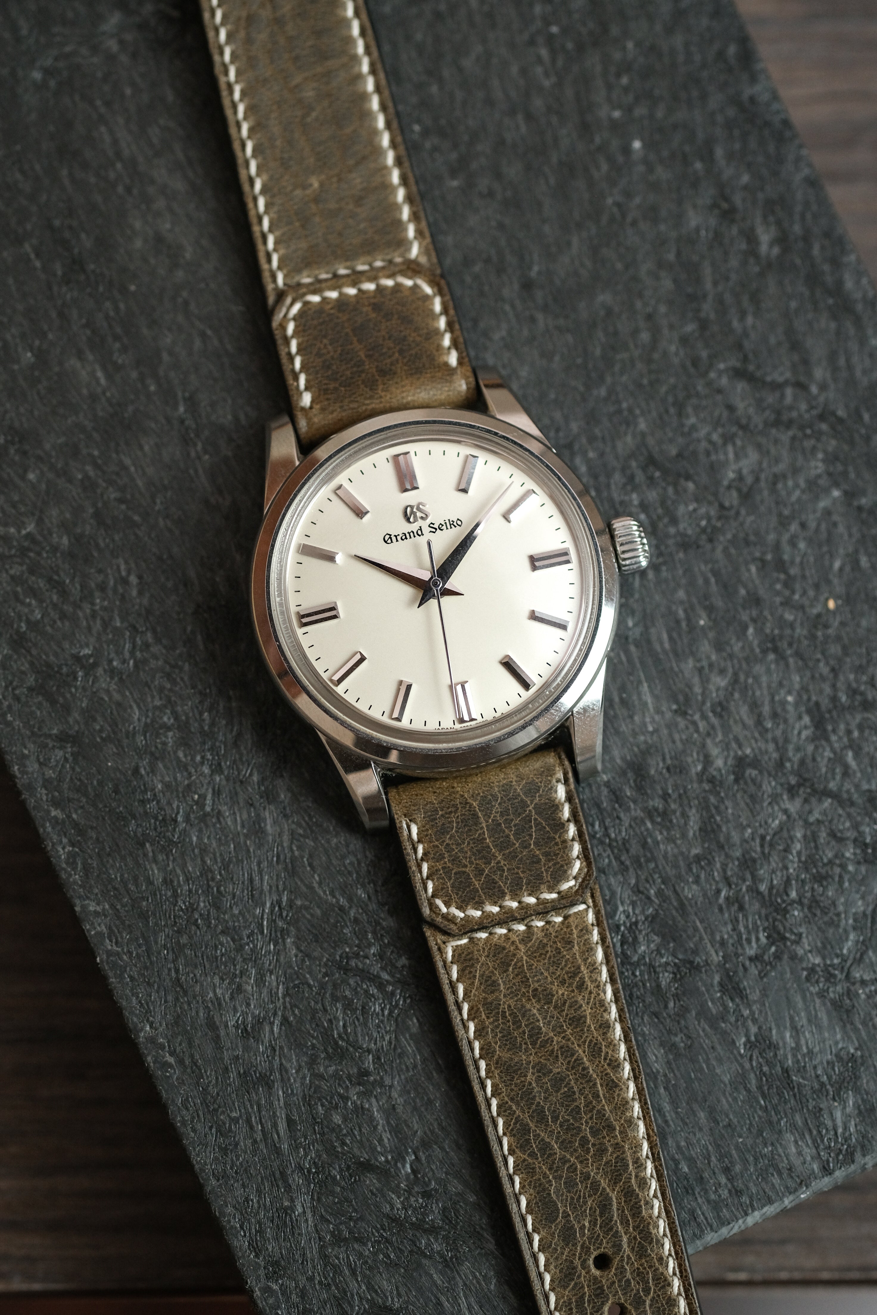 Grigrio Italian Waxy Folded Flap Strap - Artisan Straps