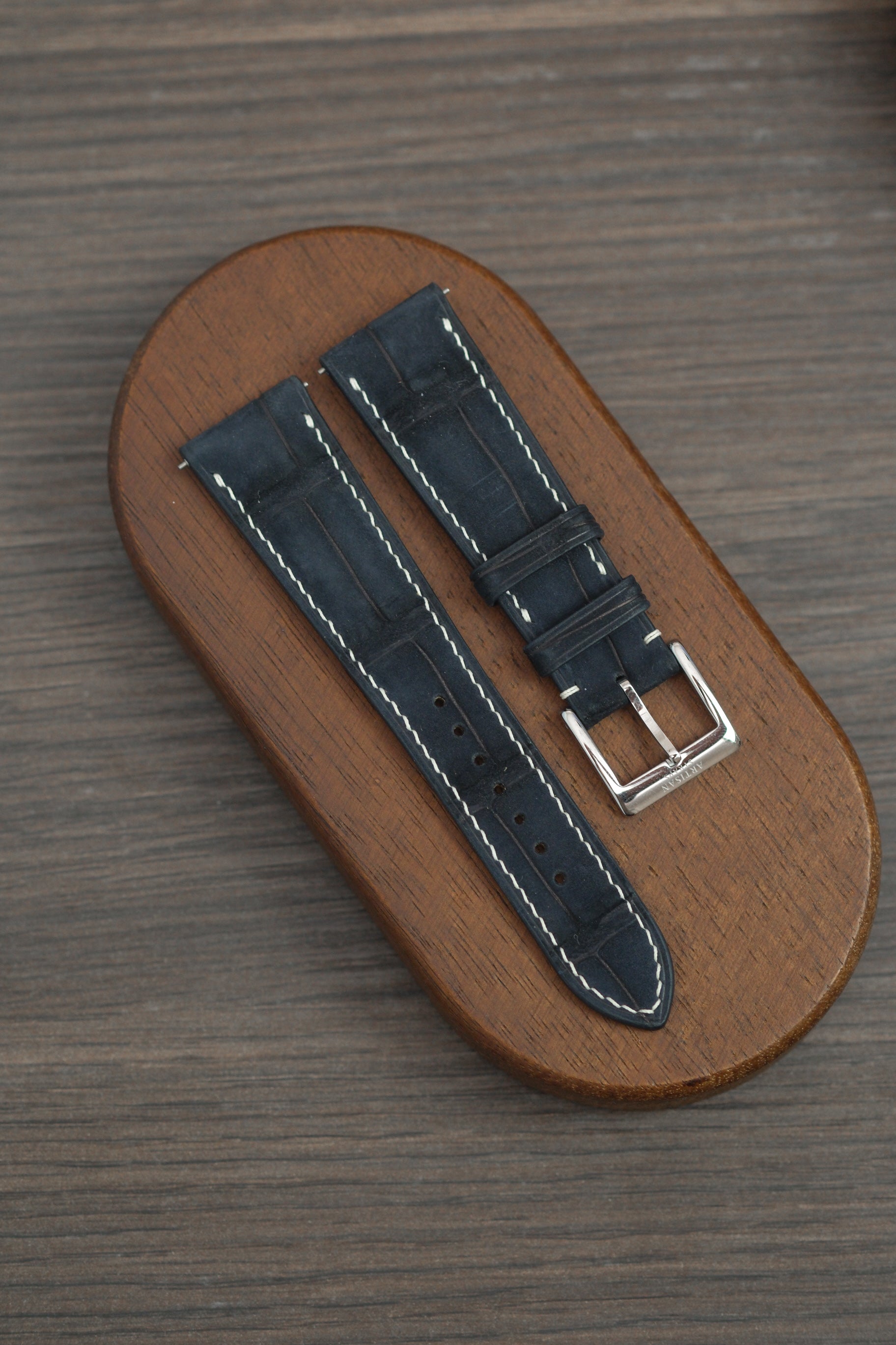 Navy Nubuck Alligator (Padded) Leather Strap - Artisan Straps