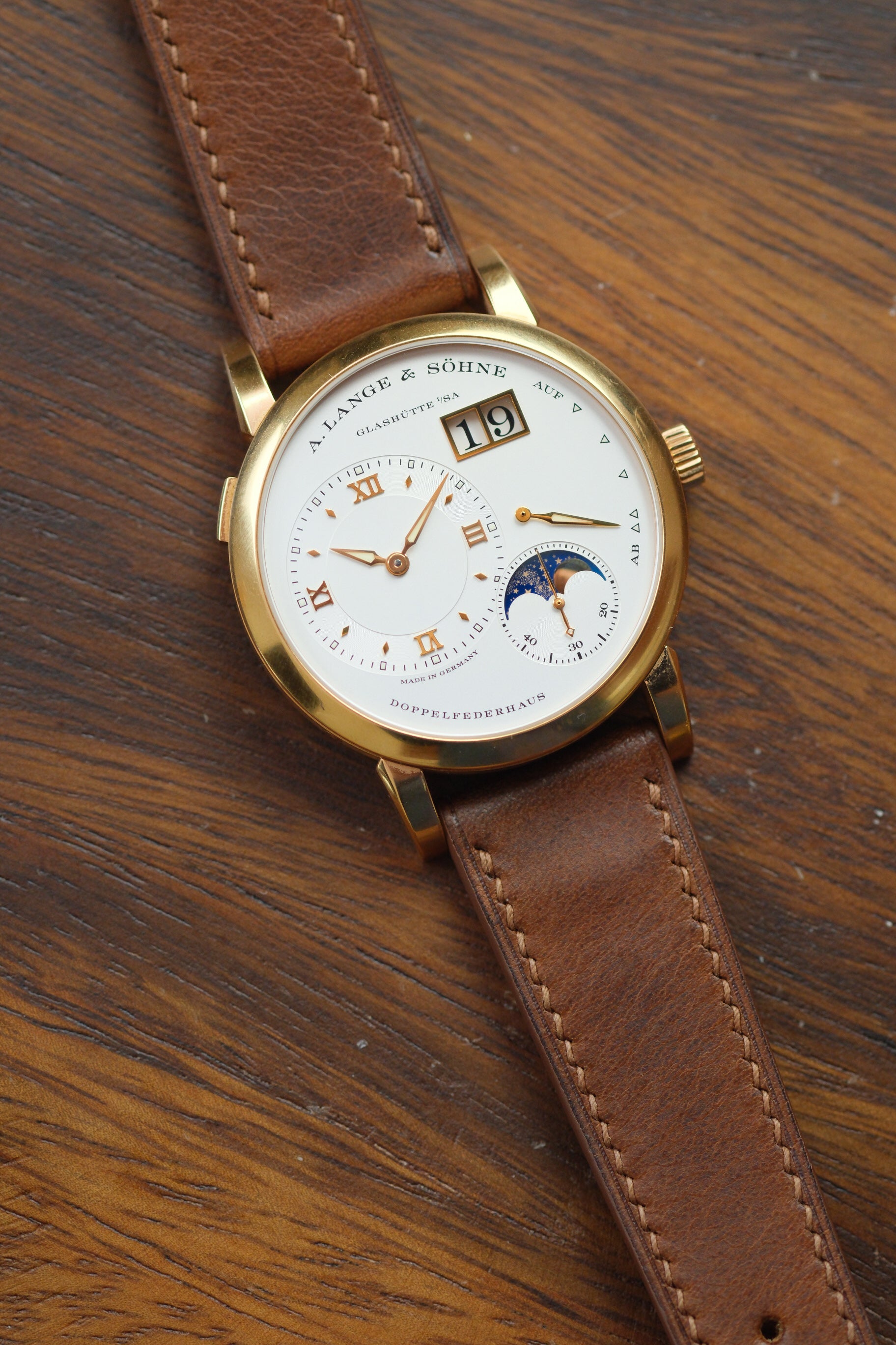 Walnut Brown Italian Waxy Leather Strap - Artisan Straps
