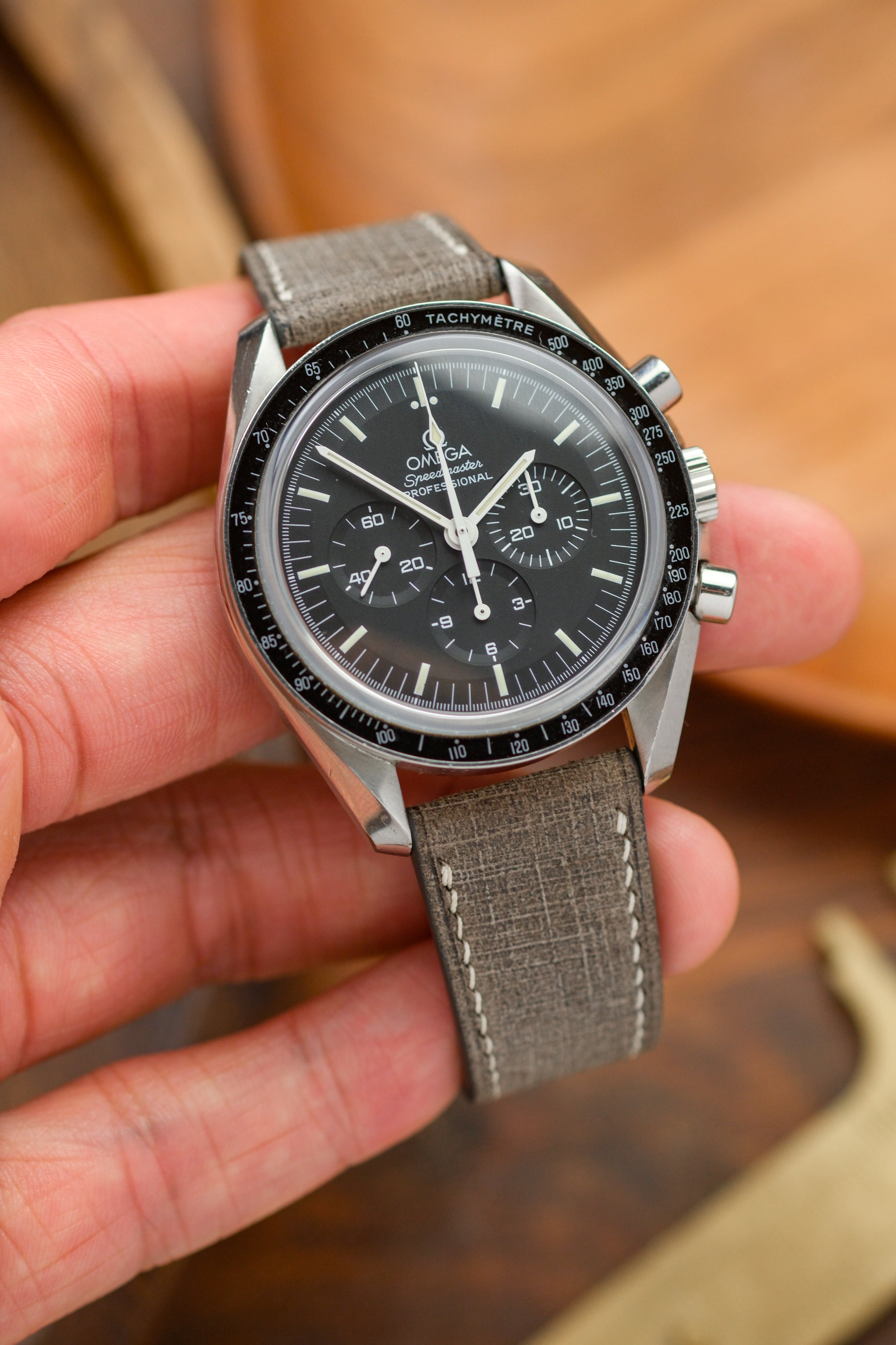 Grey Babele ‘Linen’ Leather Strap - Artisan Straps