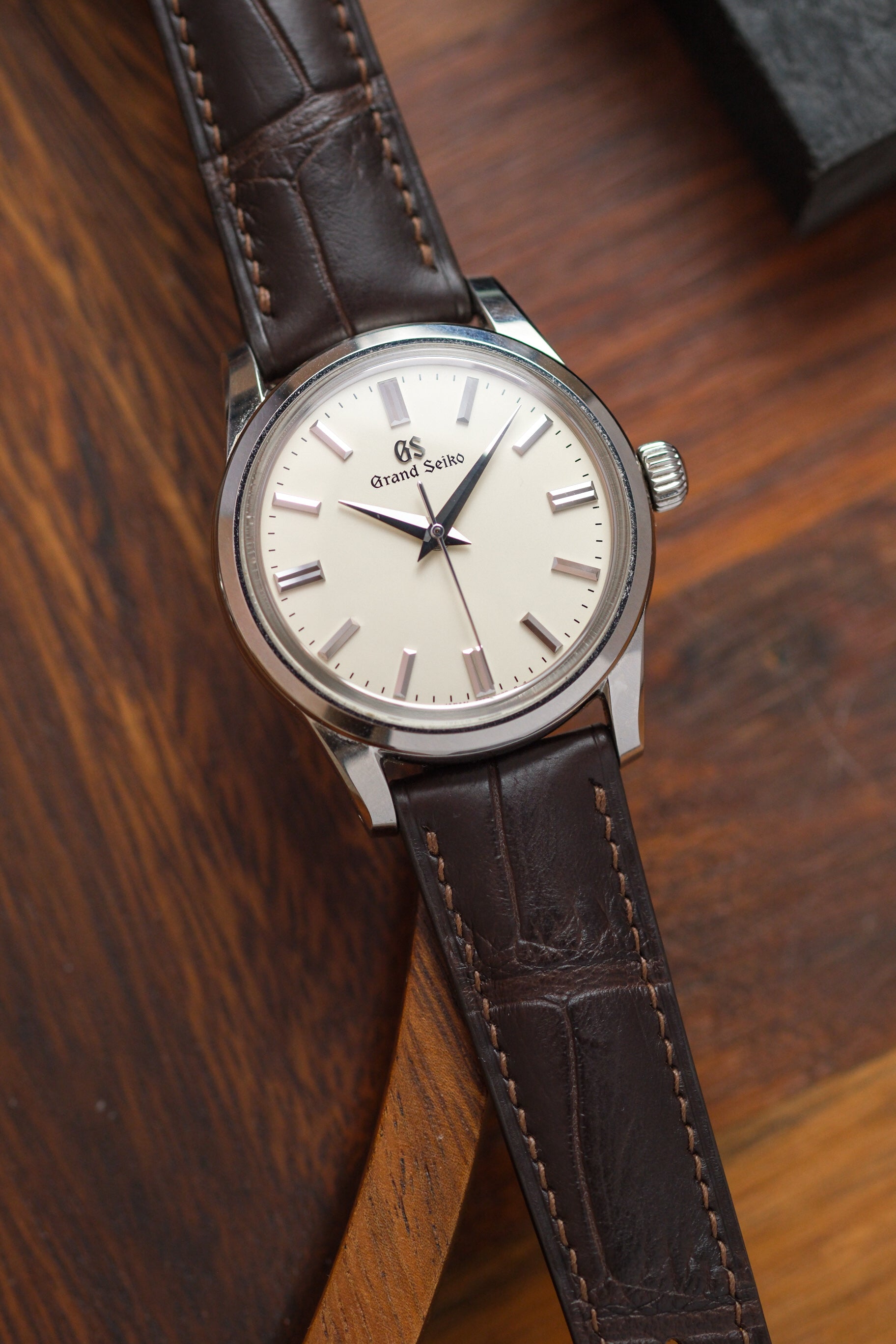 Dark Brown (Padded) Alligator Leather Strap - Artisan Straps