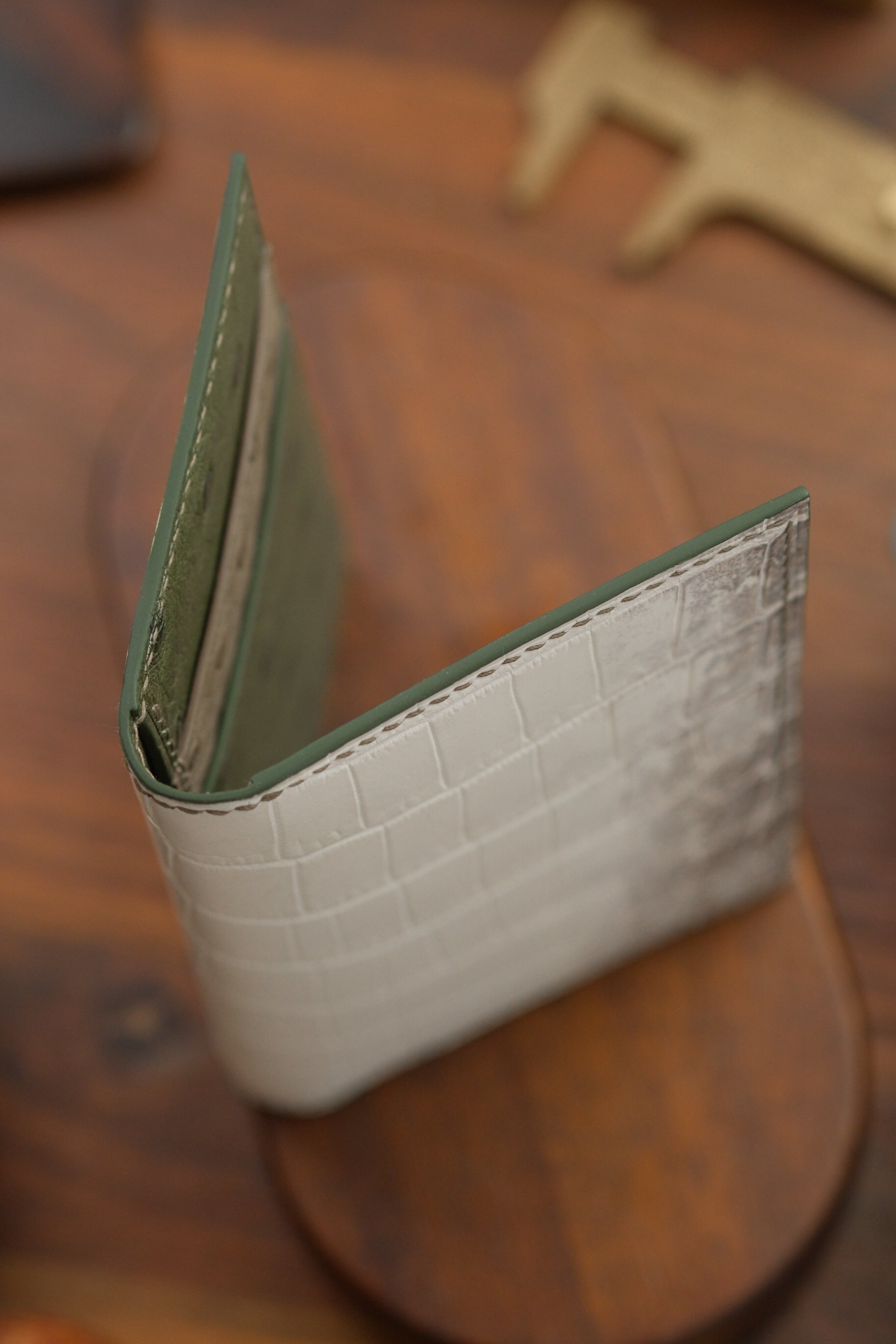 A01 - Bifold Cardholder (Himalayan Crocodile/Ostrich Belly)