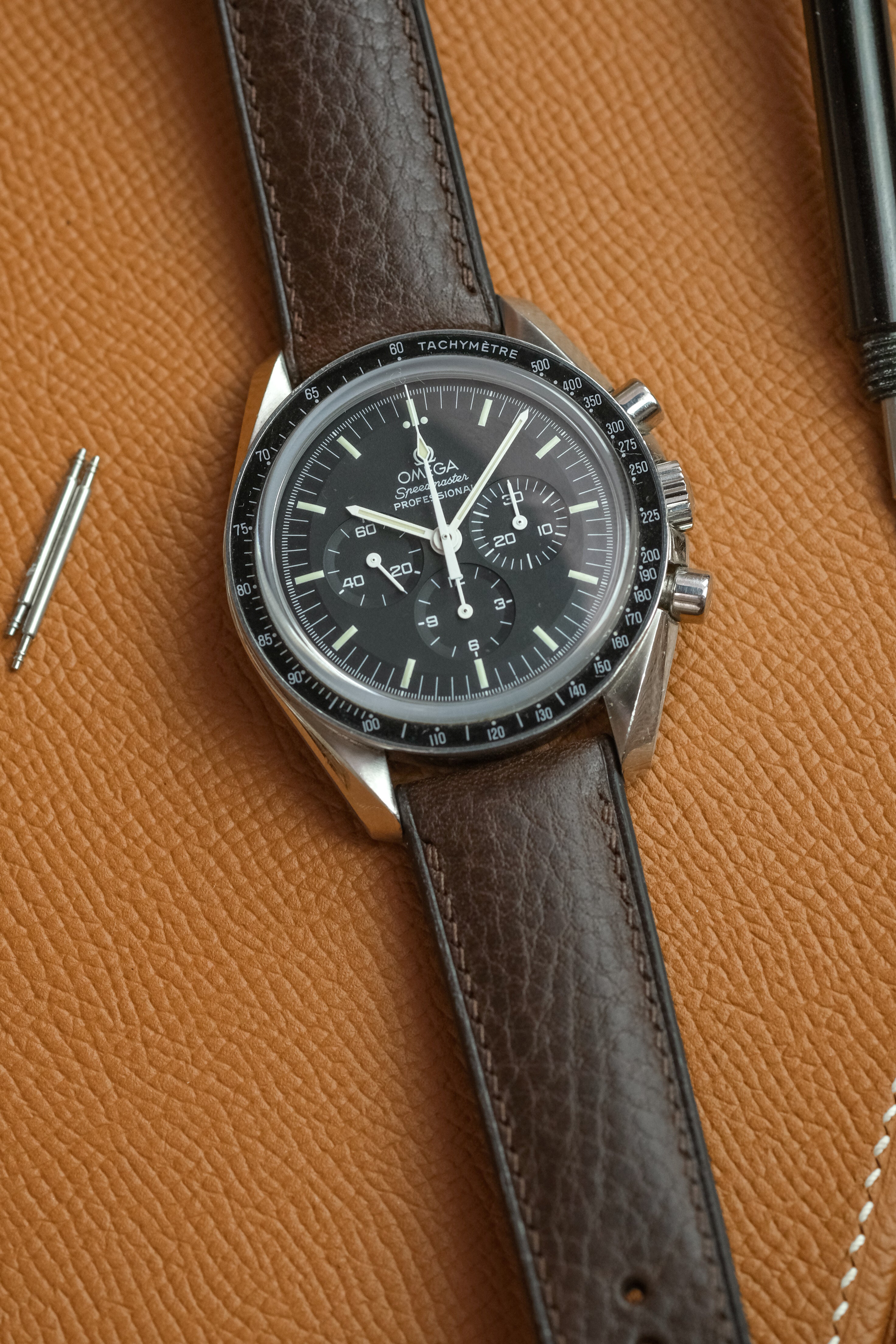 Dark Brown Minerva Box (Padded) Leather Strap - Artisan Straps