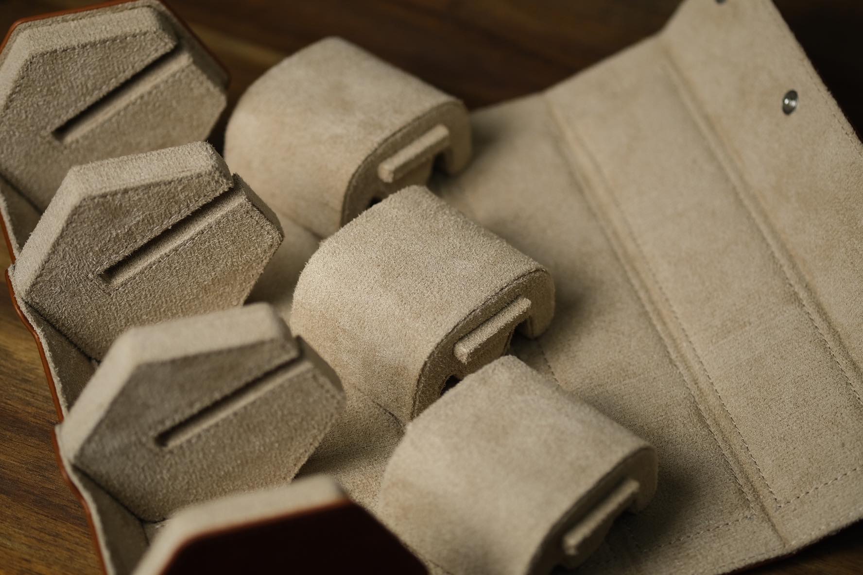 *PREORDER* Hexad Trio - Cowhide Watch Case in Brown/Beige - Artisan Straps