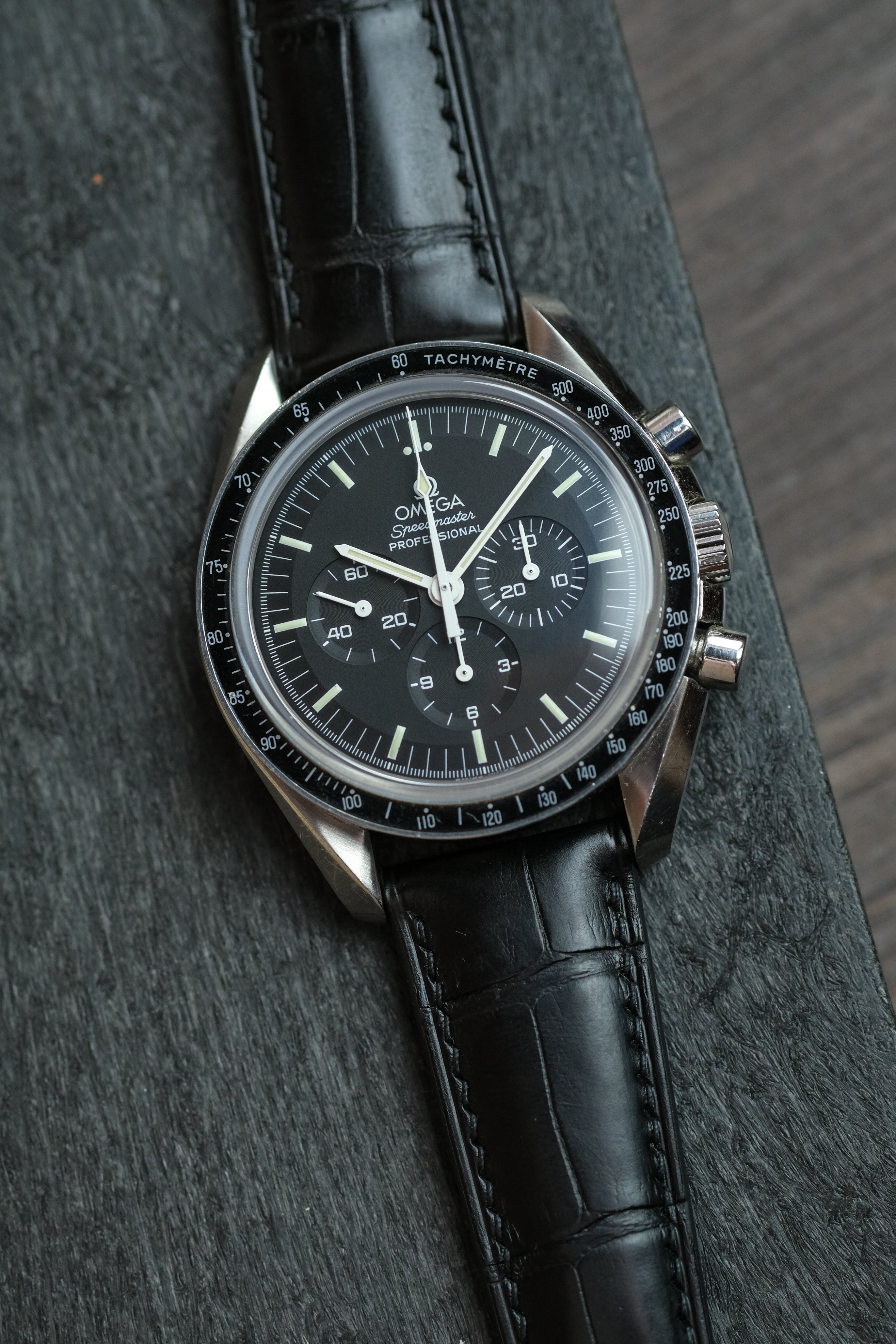 Black Alligator (Padded) Leather Strap - Artisan Straps