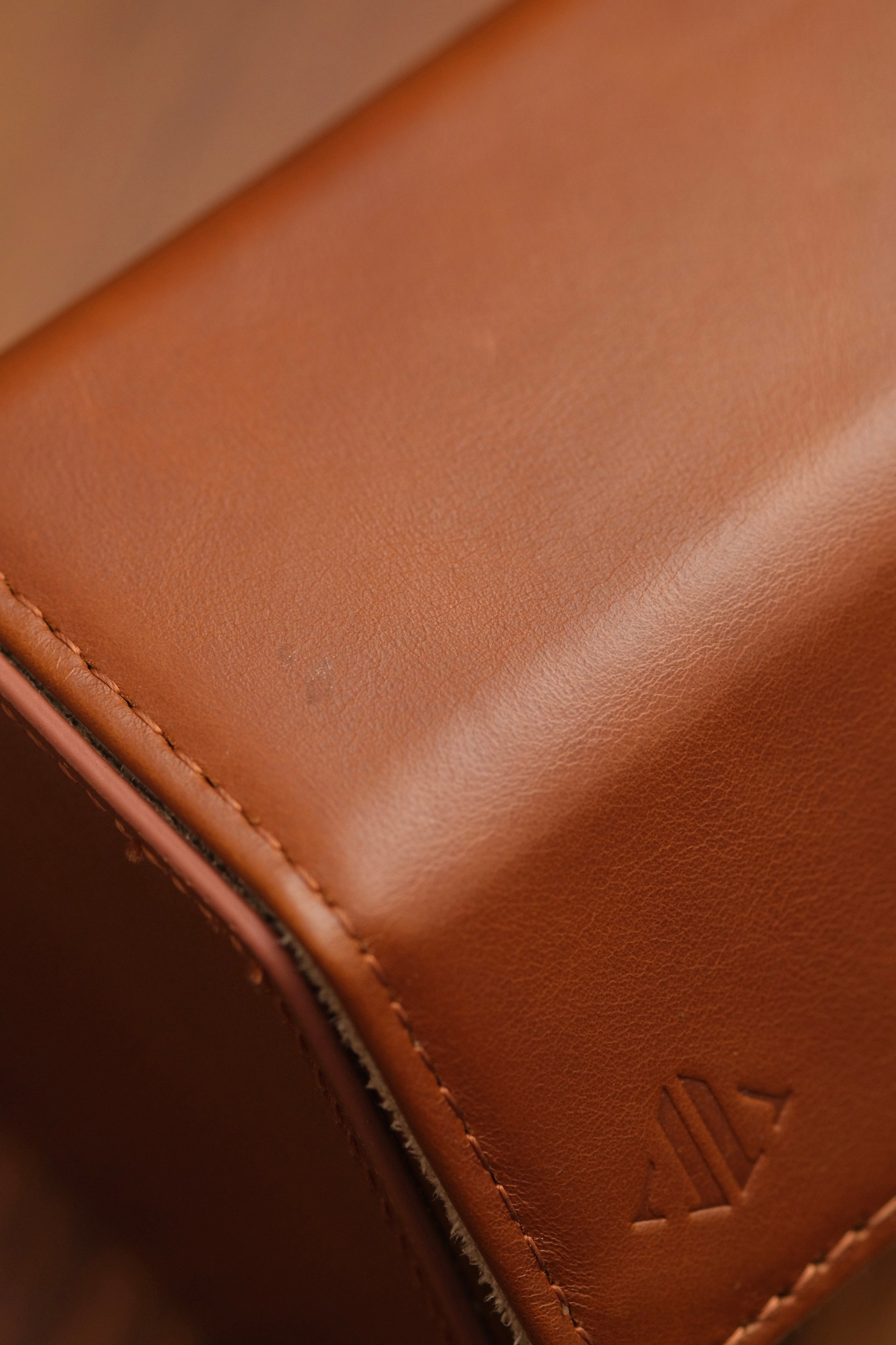 (Seconds) Hexad Trio - Cowhide Leather Watch Storage Case - Artisan Straps