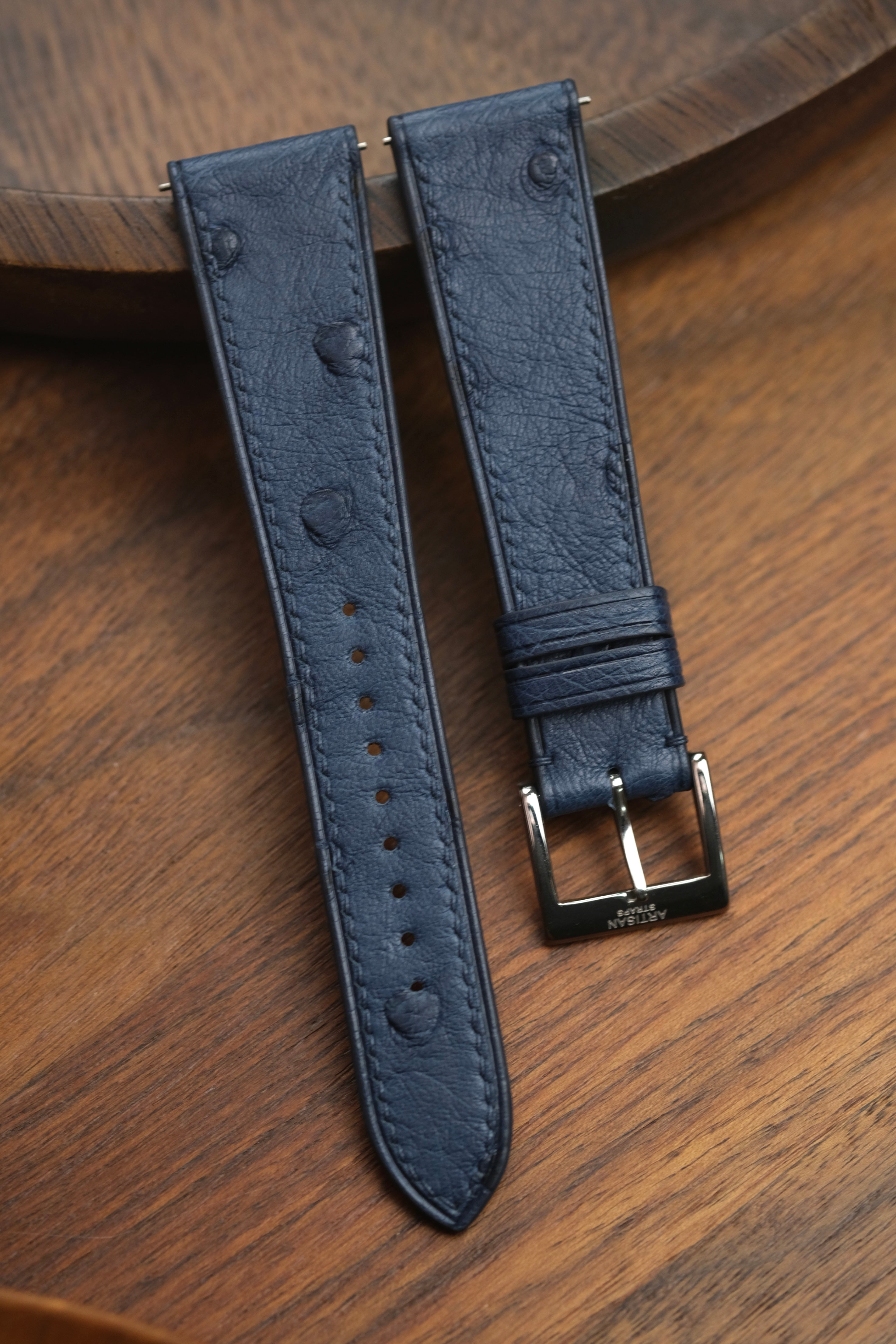 Correa de piel de avestruz azul marino
