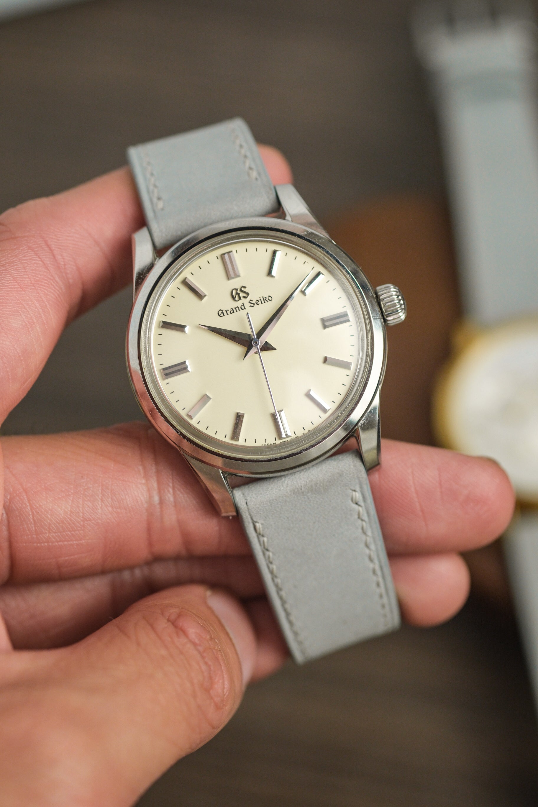 Light Grey Nubuck Leather Strap