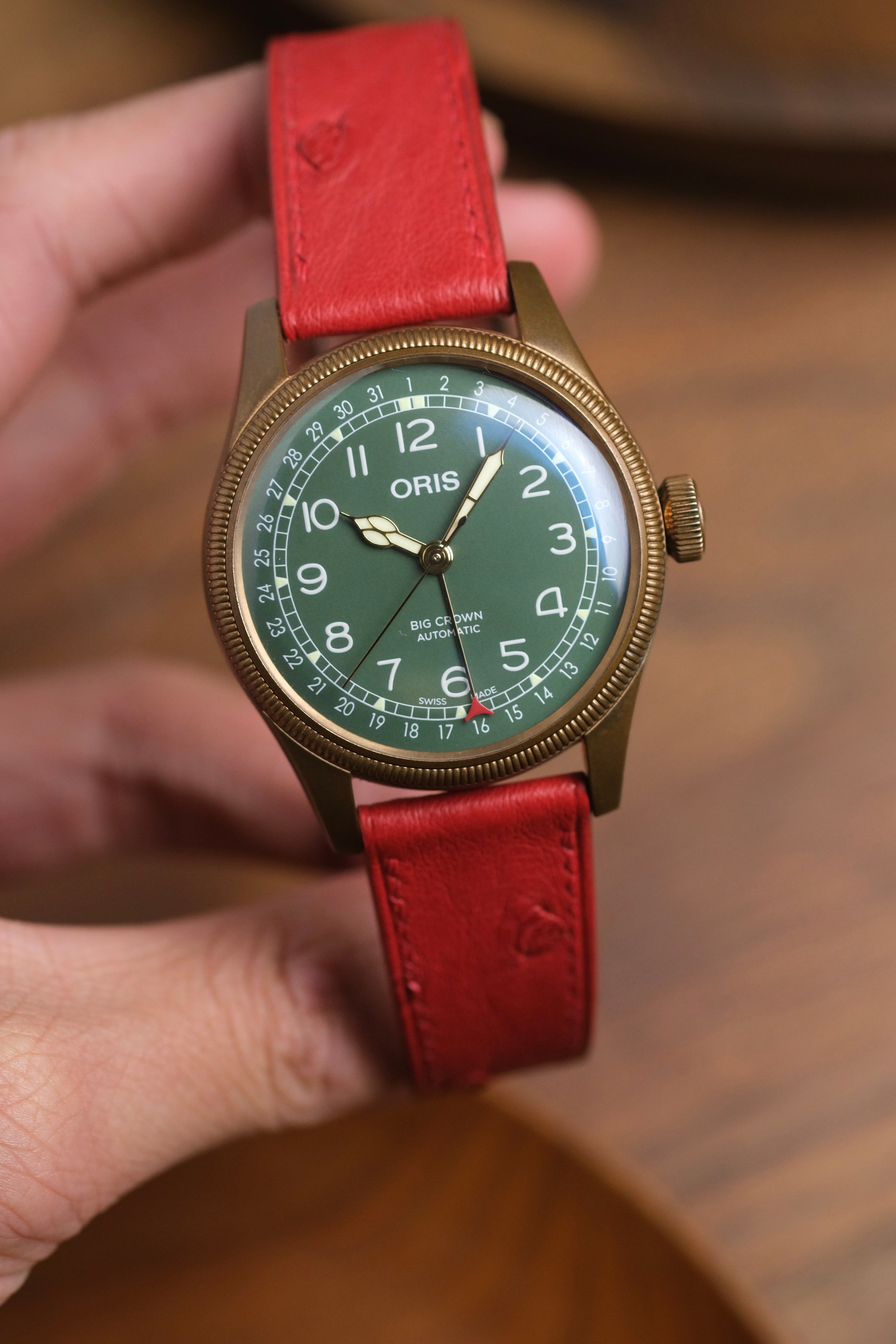 Correa de piel de avestruz roja