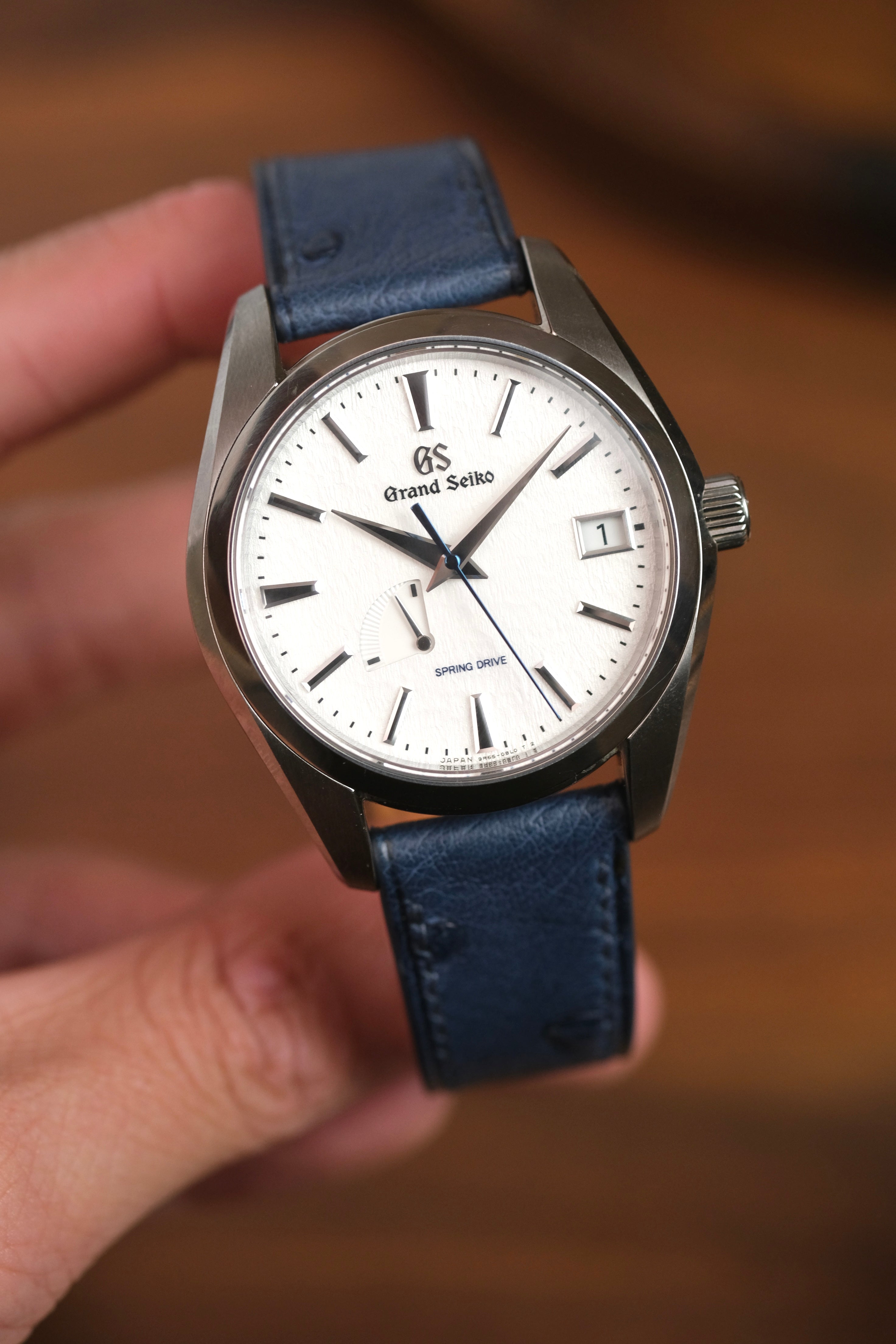 Correa de piel de avestruz azul marino