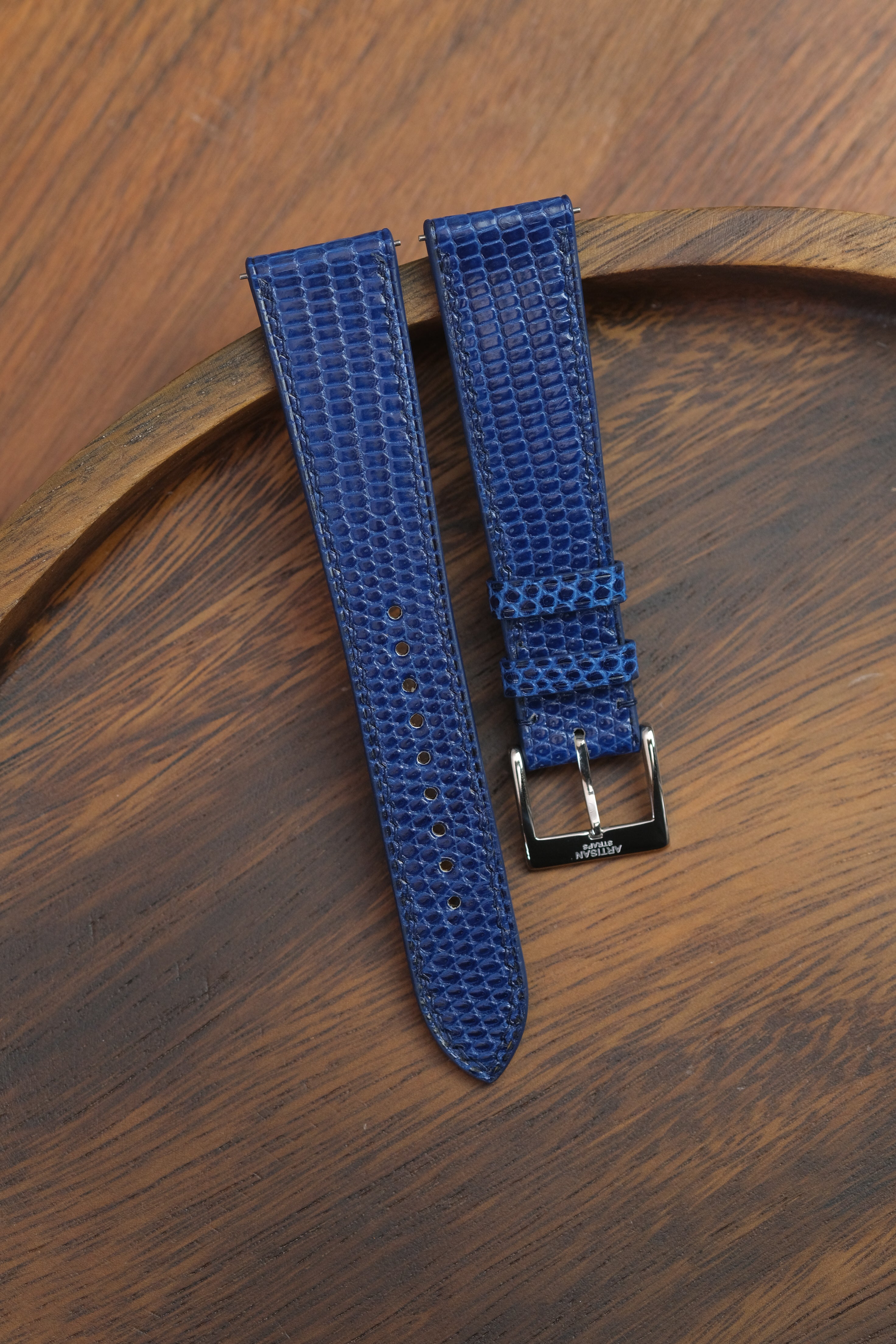 Correa de piel de lagarto azul marino 