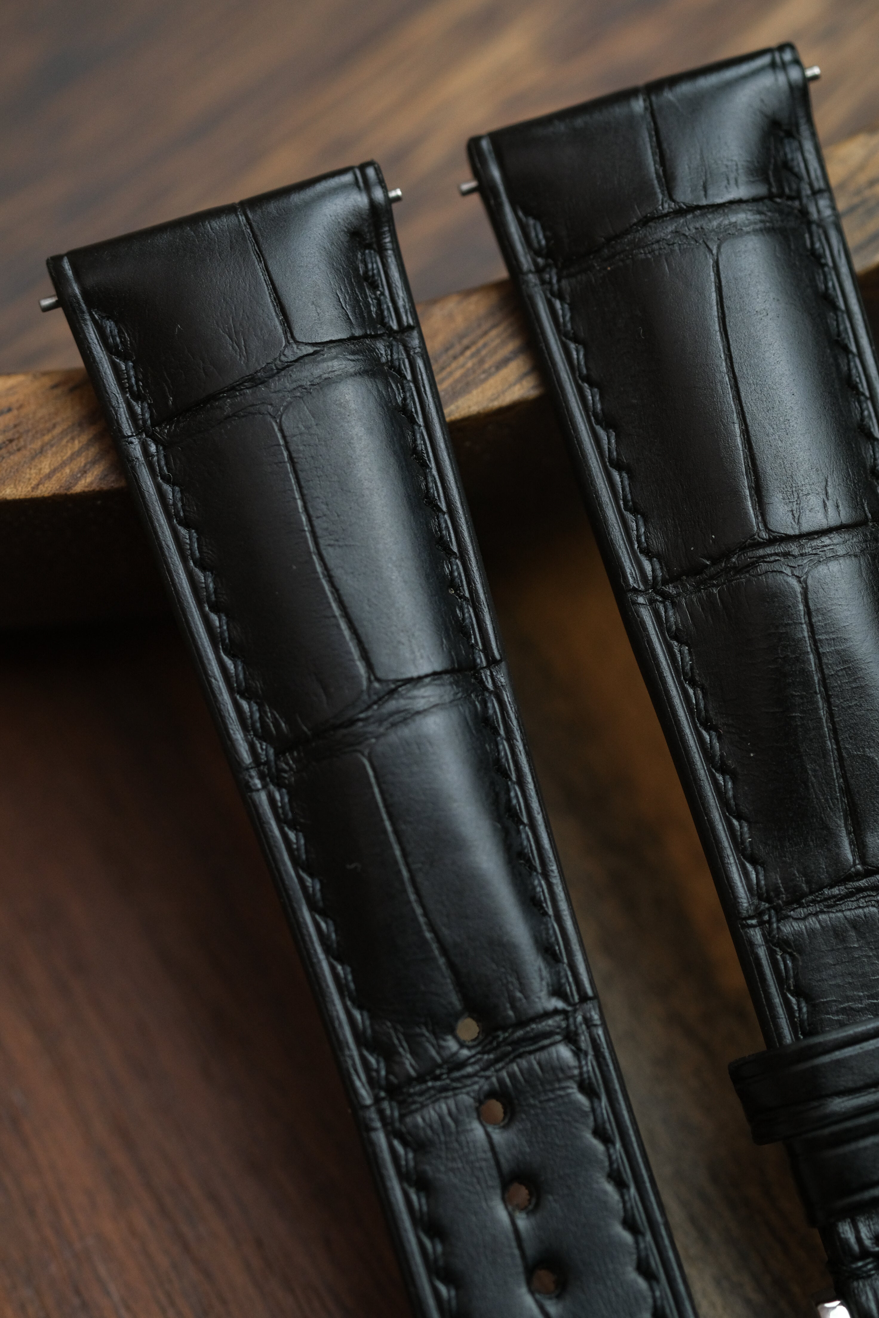 Black Alligator (Padded) Leather Strap - Artisan Straps