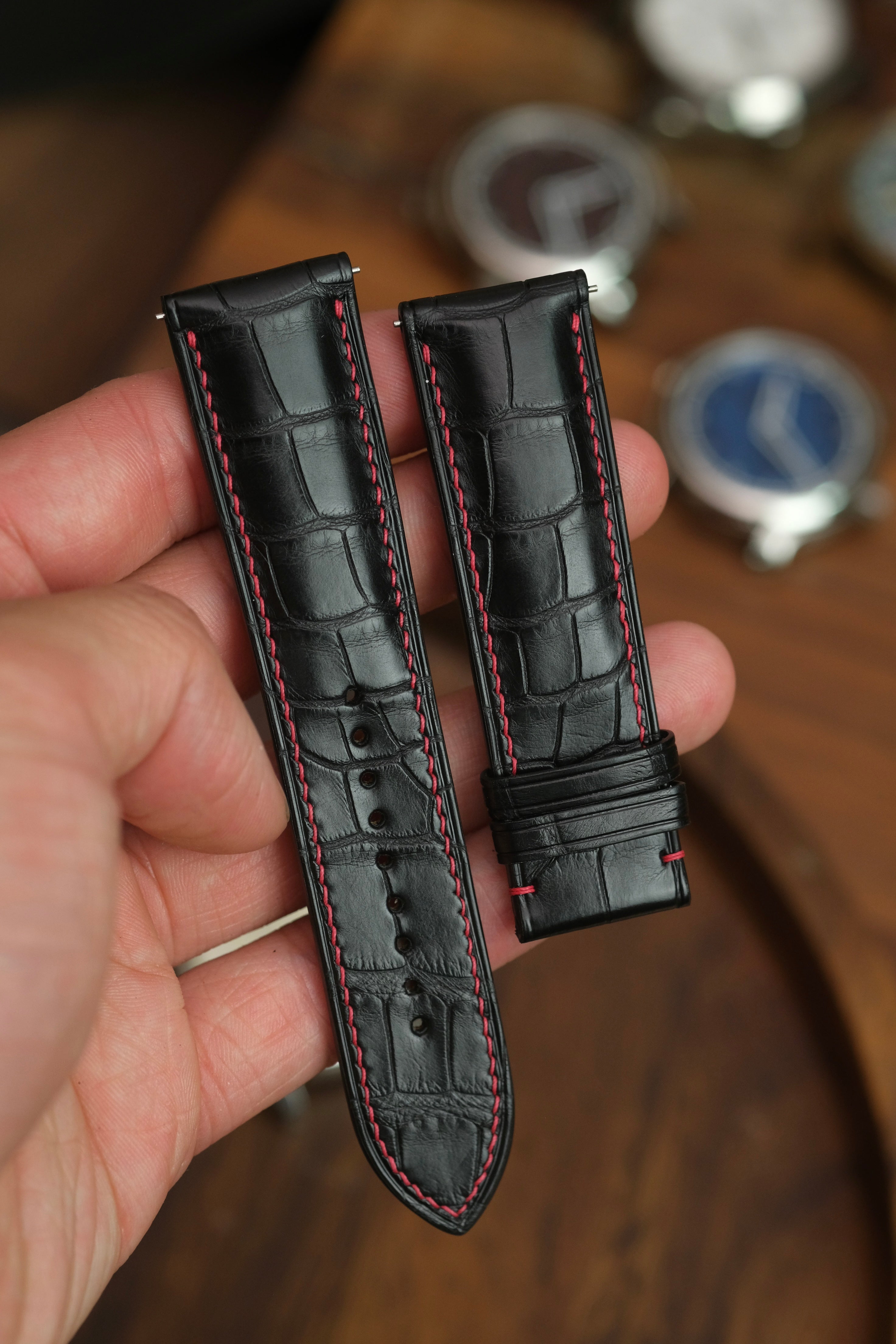 (22mm) Black Alligator Leather Strap