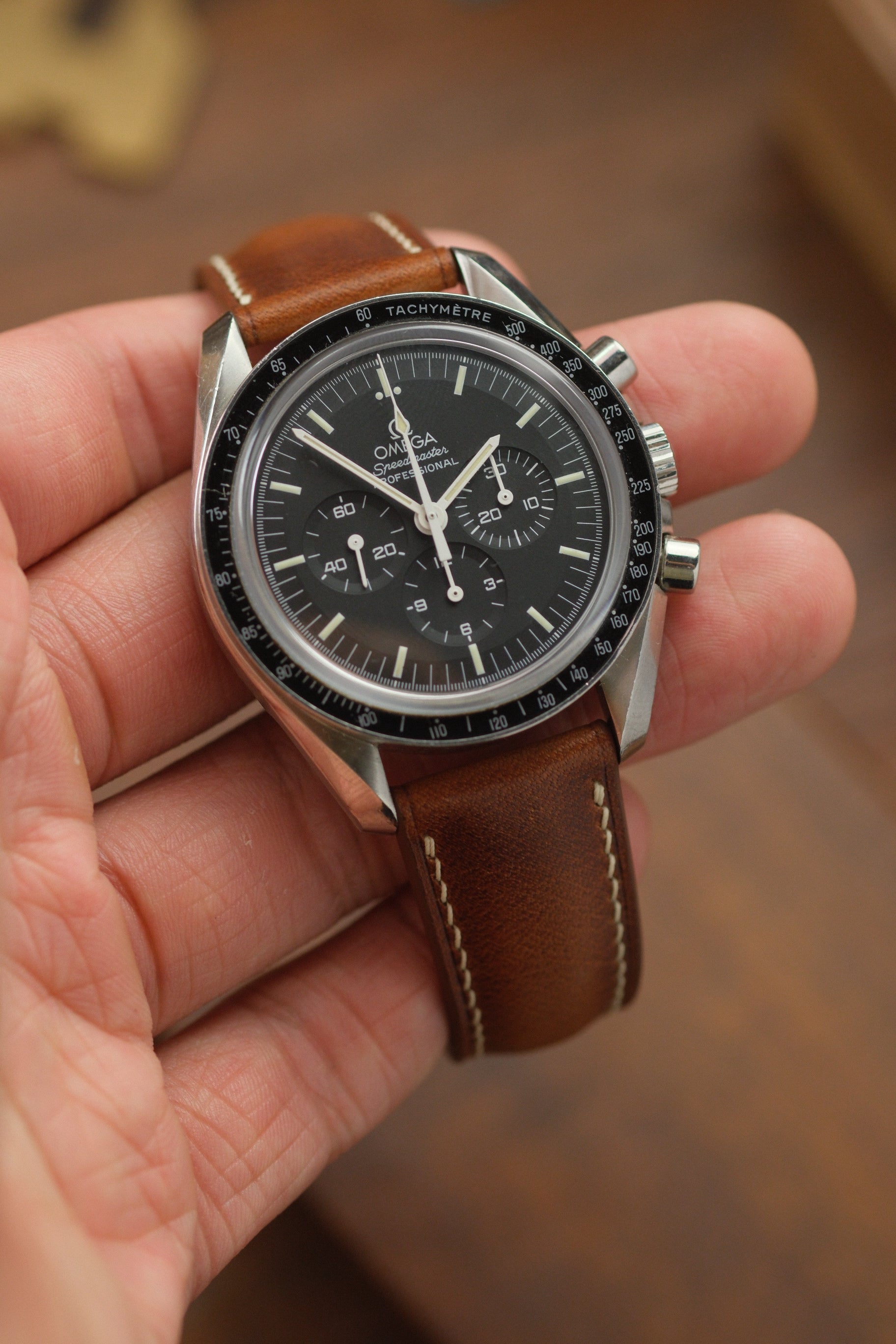 Mocha Dublin (Padded) Leather Strap (Made-to-Order) - Artisan Straps
