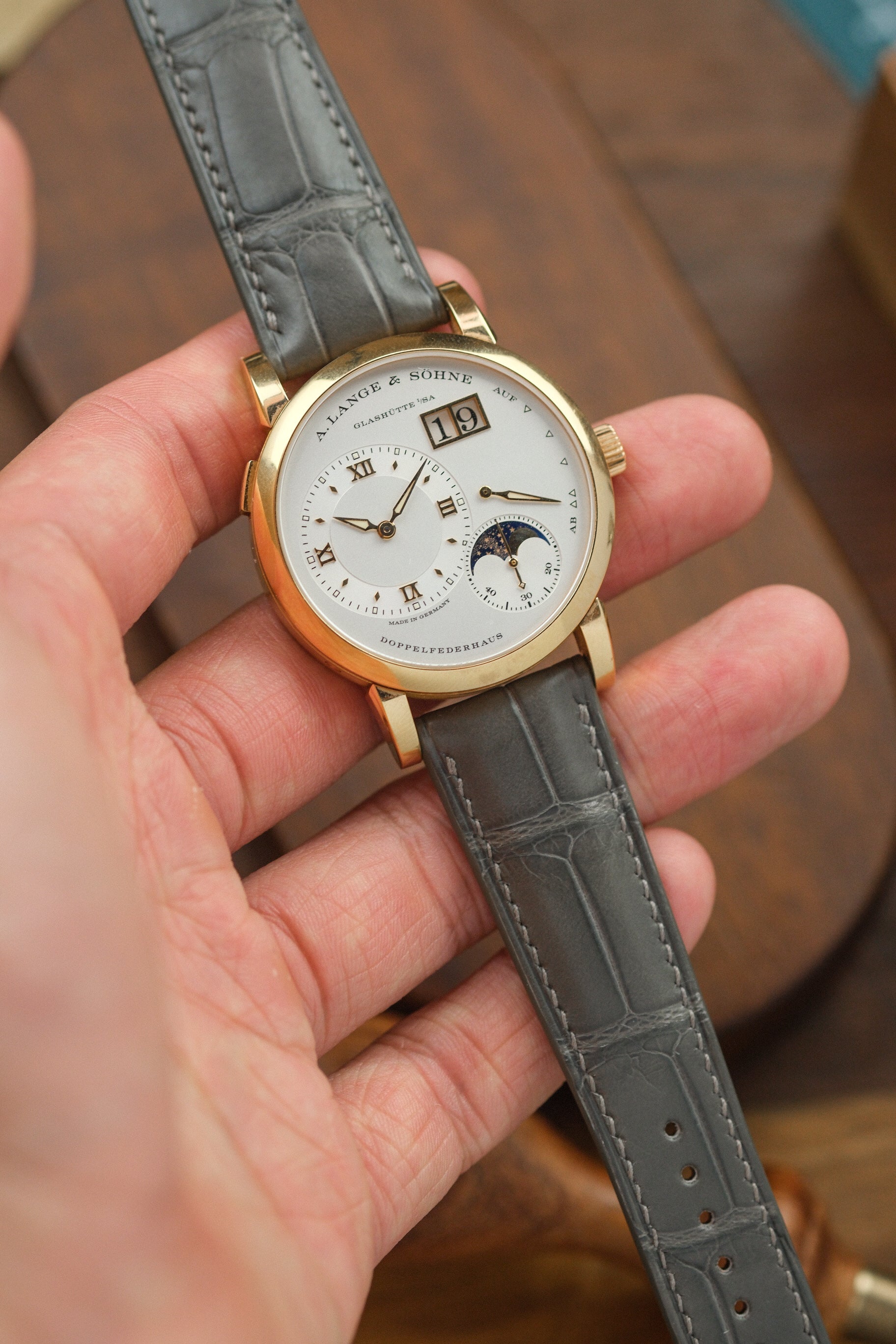 Grey Alligator (Padded) Leather Strap - Artisan Straps