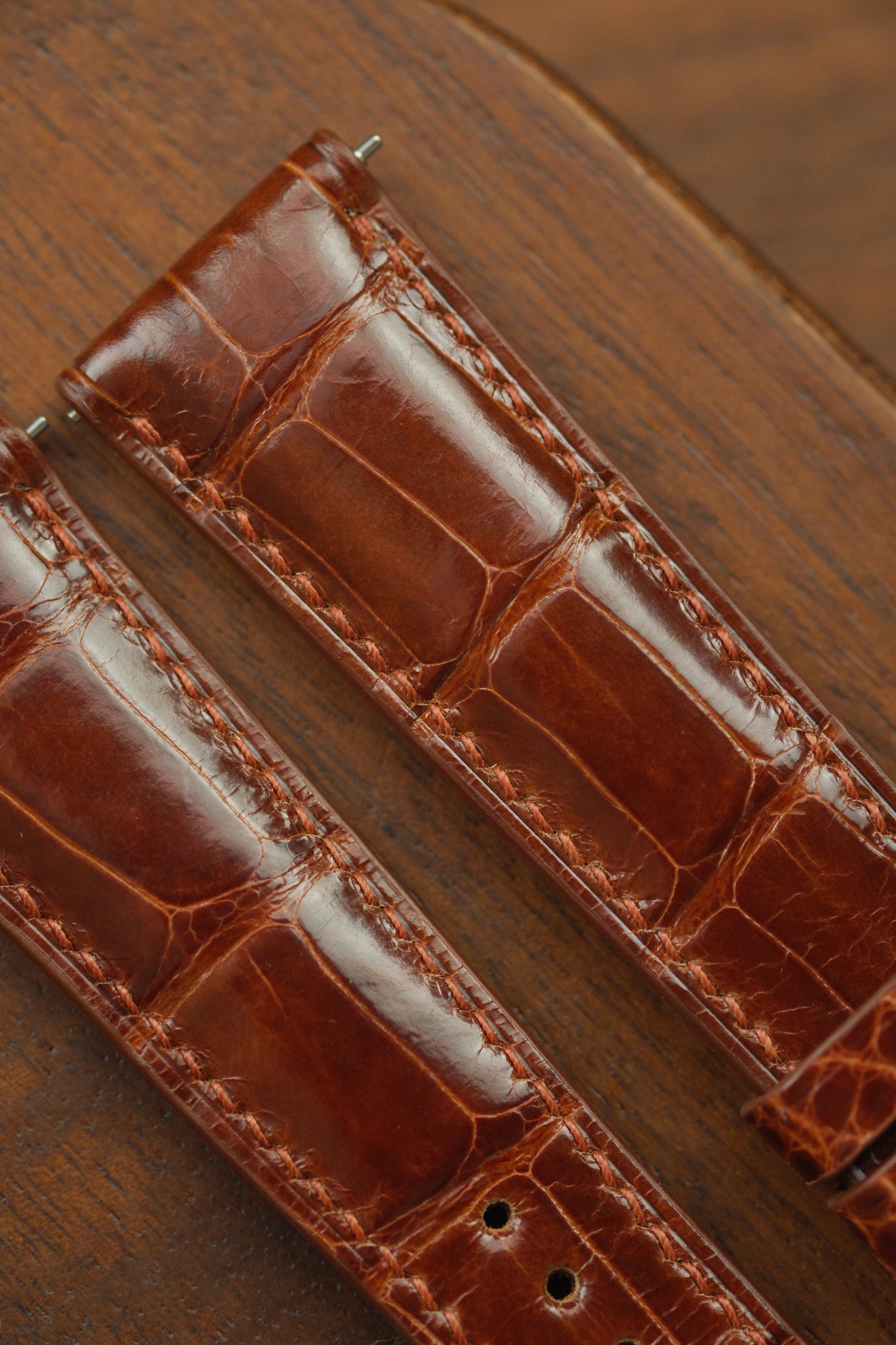Chestnut Brown Glazed Alligator (Padded) Leather Strap (Made-to-Order) - Artisan Straps