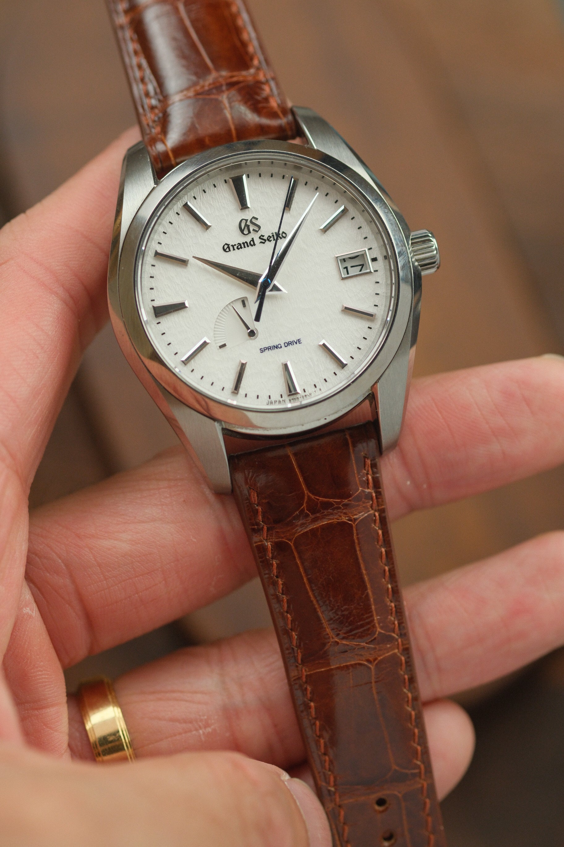 Chestnut Brown Glazed Alligator (Padded) Leather Strap (Made-to-Order) - Artisan Straps