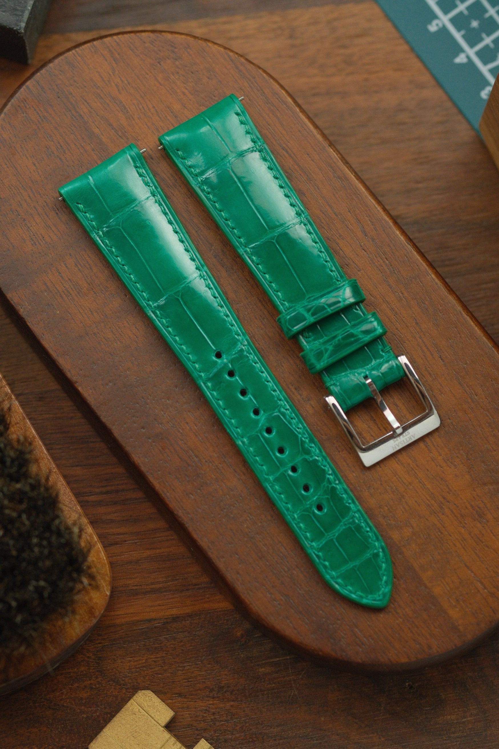 Emerald Green Glazed Crocodile (Padded) Leather Strap (Made-to-Order) - Artisan Straps