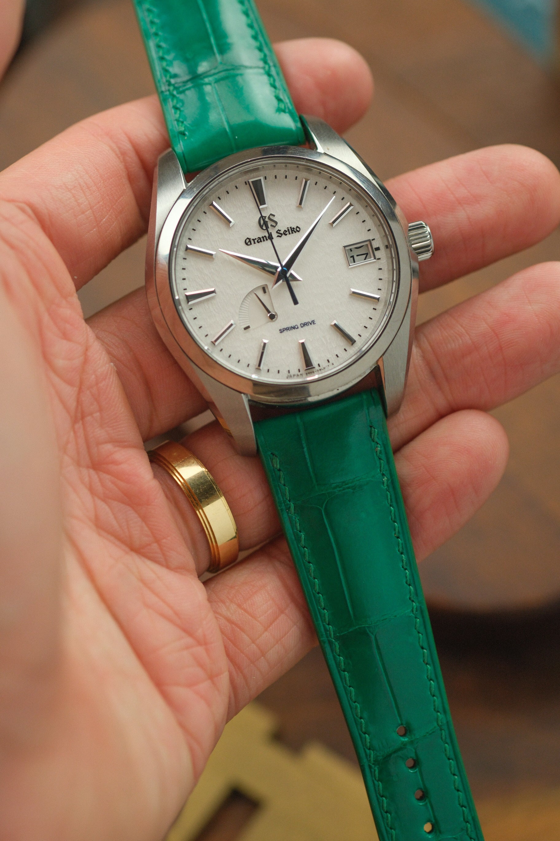 Emerald Green Glazed Crocodile (Padded) Leather Strap (Made-to-Order) - Artisan Straps