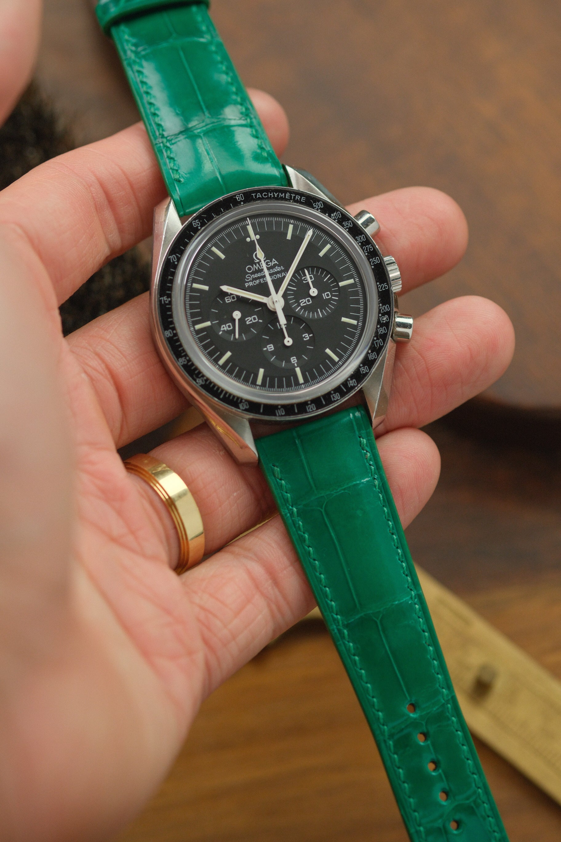 Emerald Green Glazed Crocodile (Padded) Leather Strap (Made-to-Order) - Artisan Straps