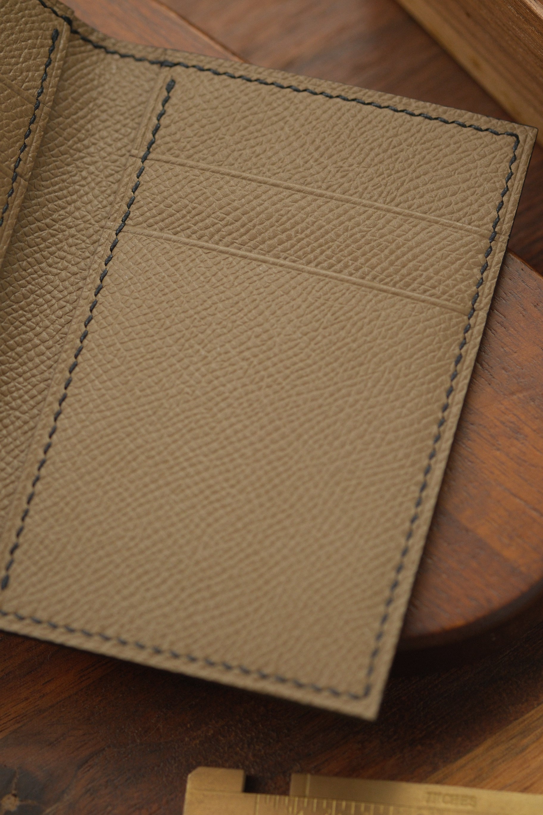 A01 - Bifold Cardholder (Black Alligator & Taupe Epsom) - Artisan Straps