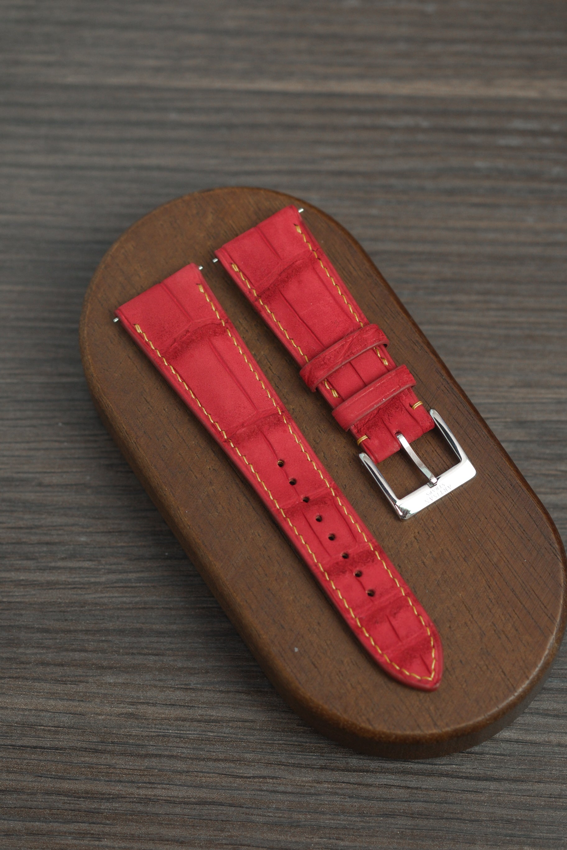 [NEW] Crimson Red Nubuck Alligator (Padded) Leather Strap