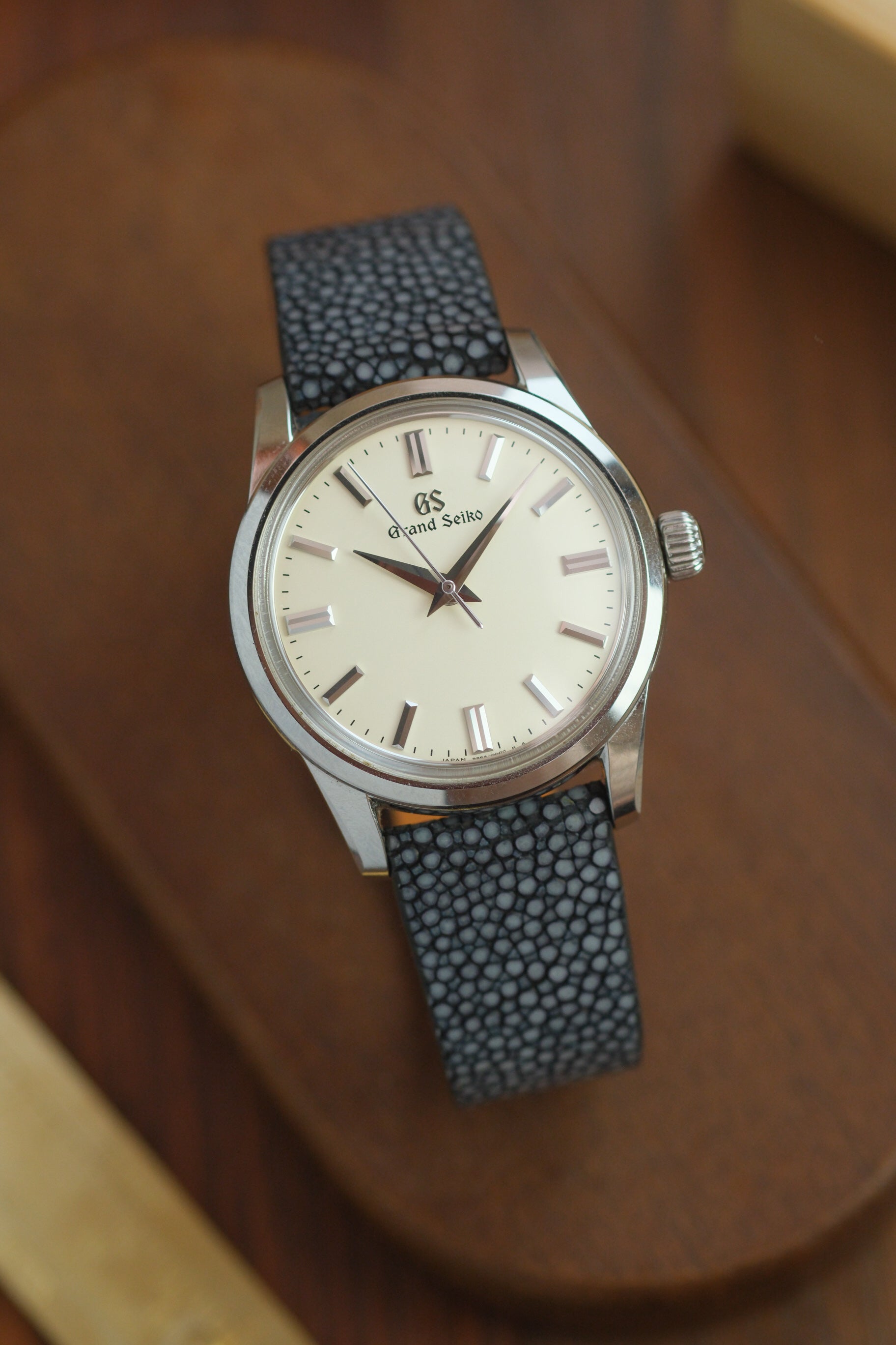 Black Stingray Stitchless Leather Strap