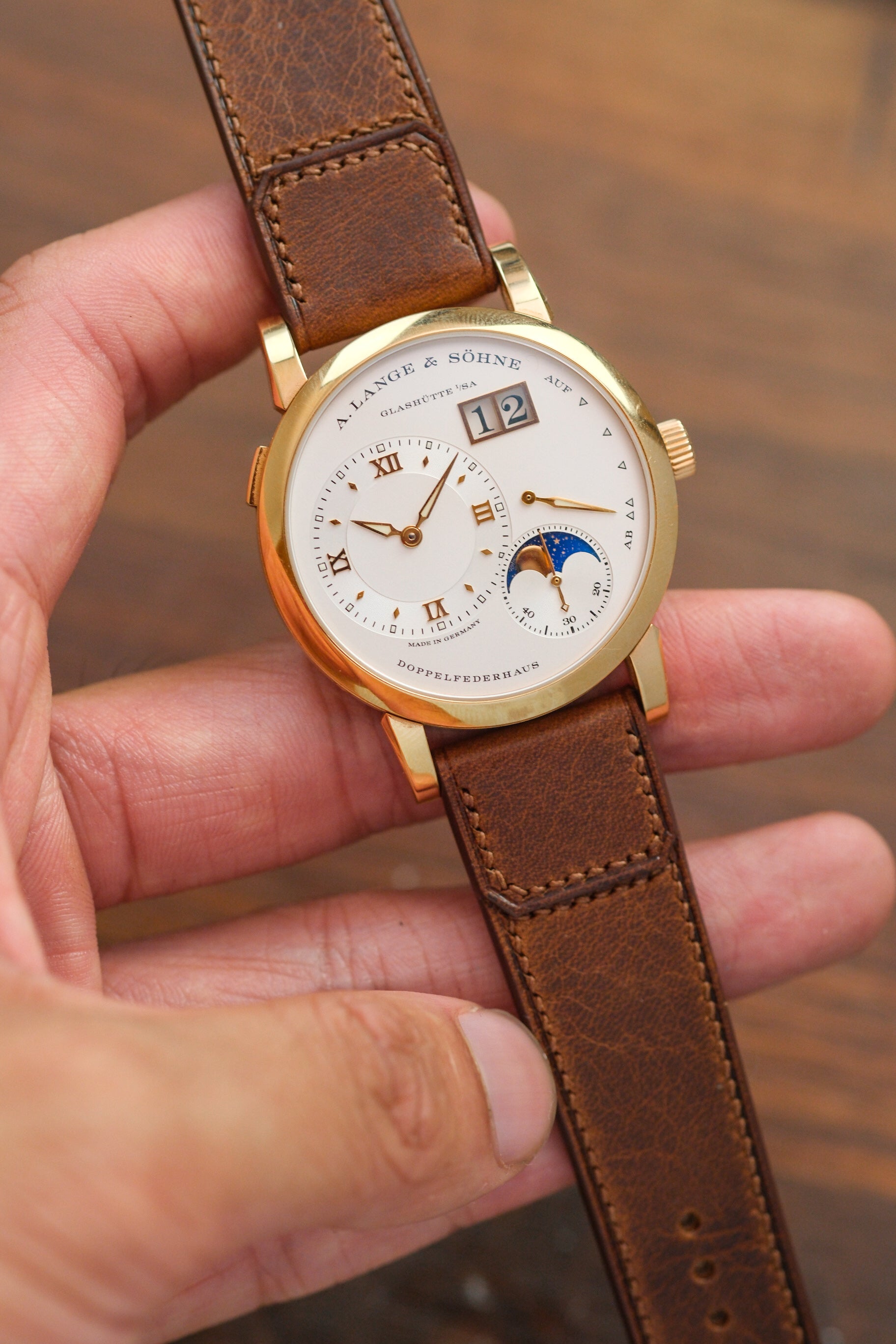 Correa de solapa plegada encerada de nogal