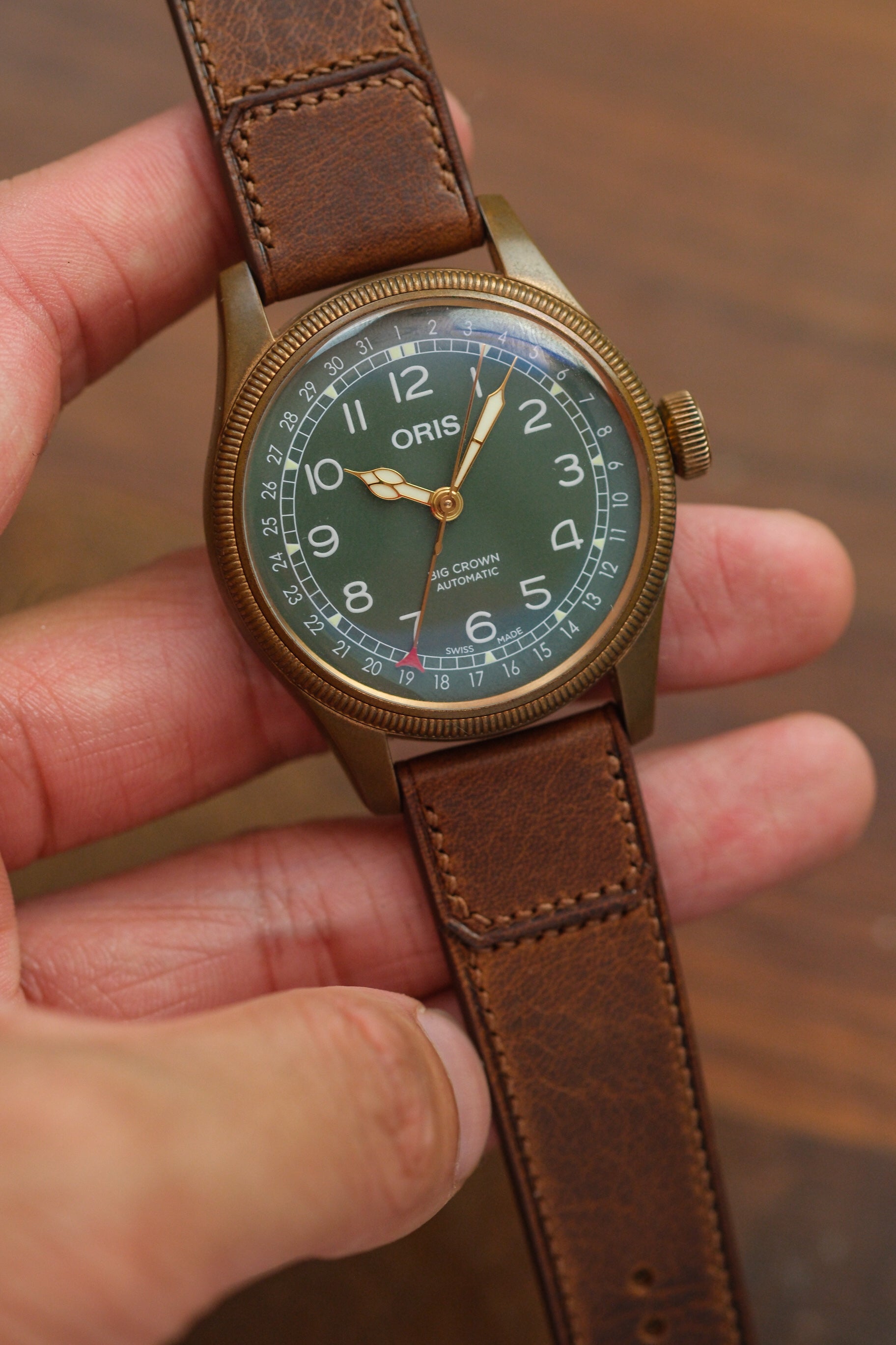 Correa de solapa plegada encerada de nogal