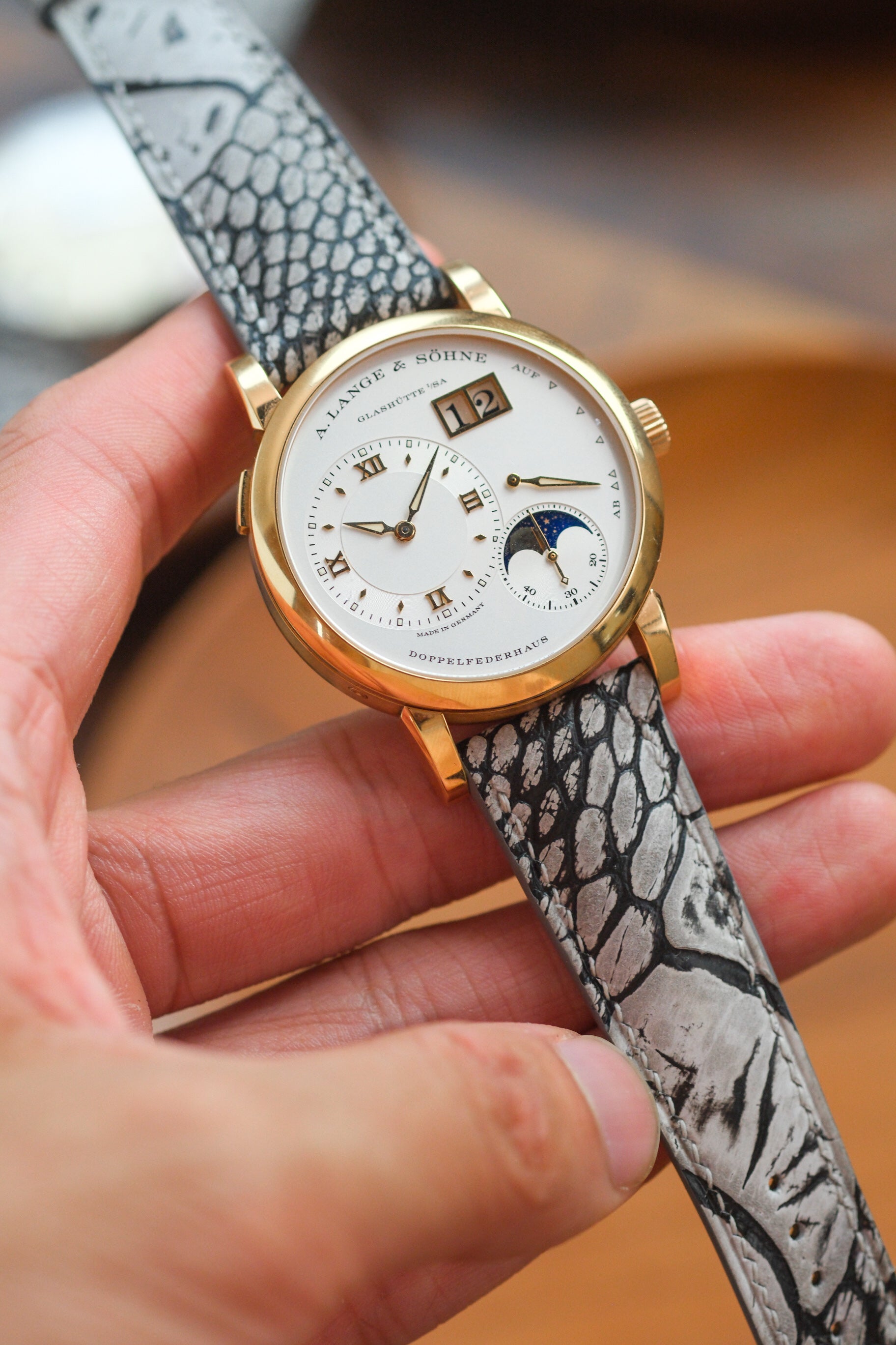 [NEW] Grey & Black Nubuck Ostrich Leg (Padded) Leather Strap