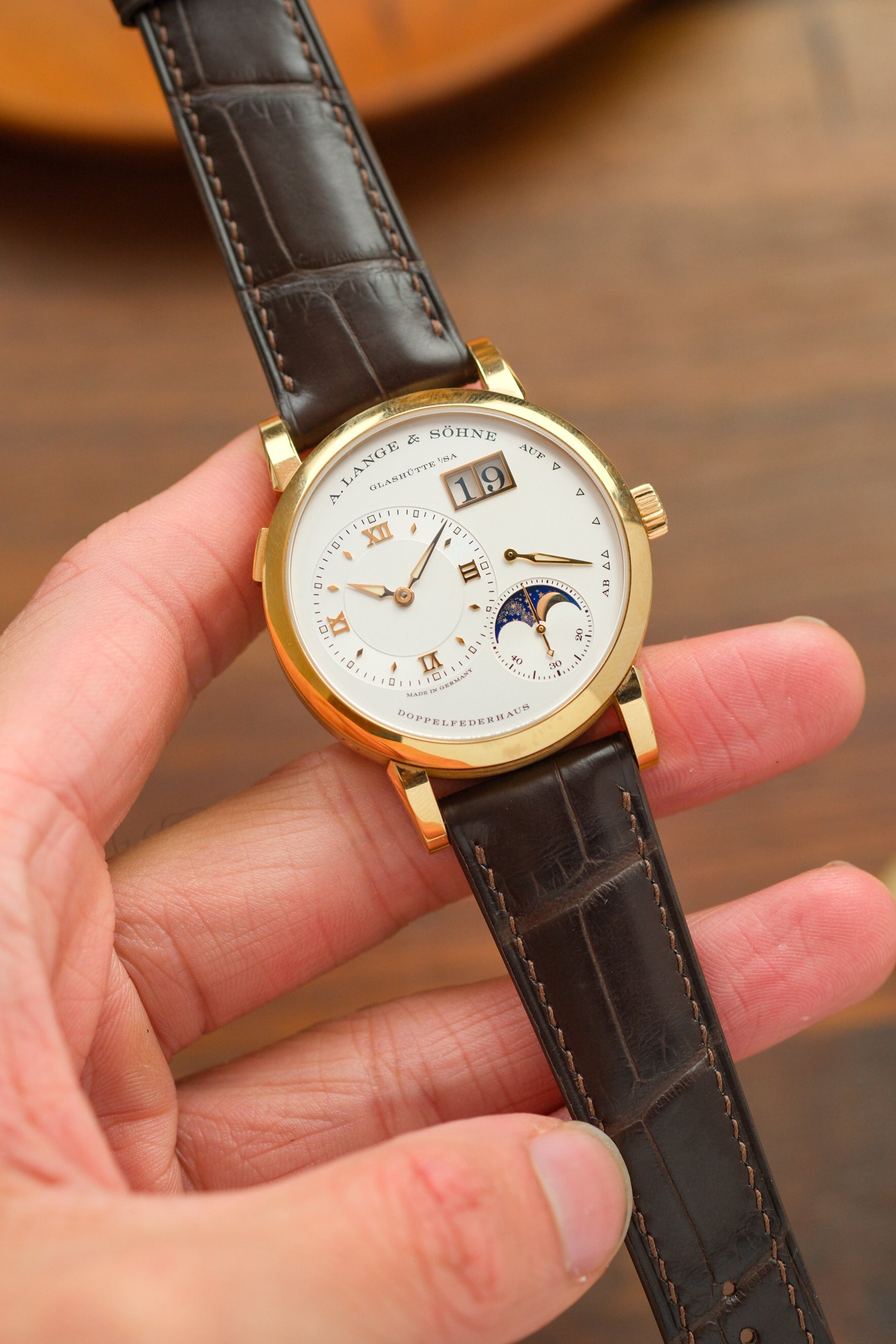 Dark Brown (Padded) Alligator Leather Strap - Artisan Straps