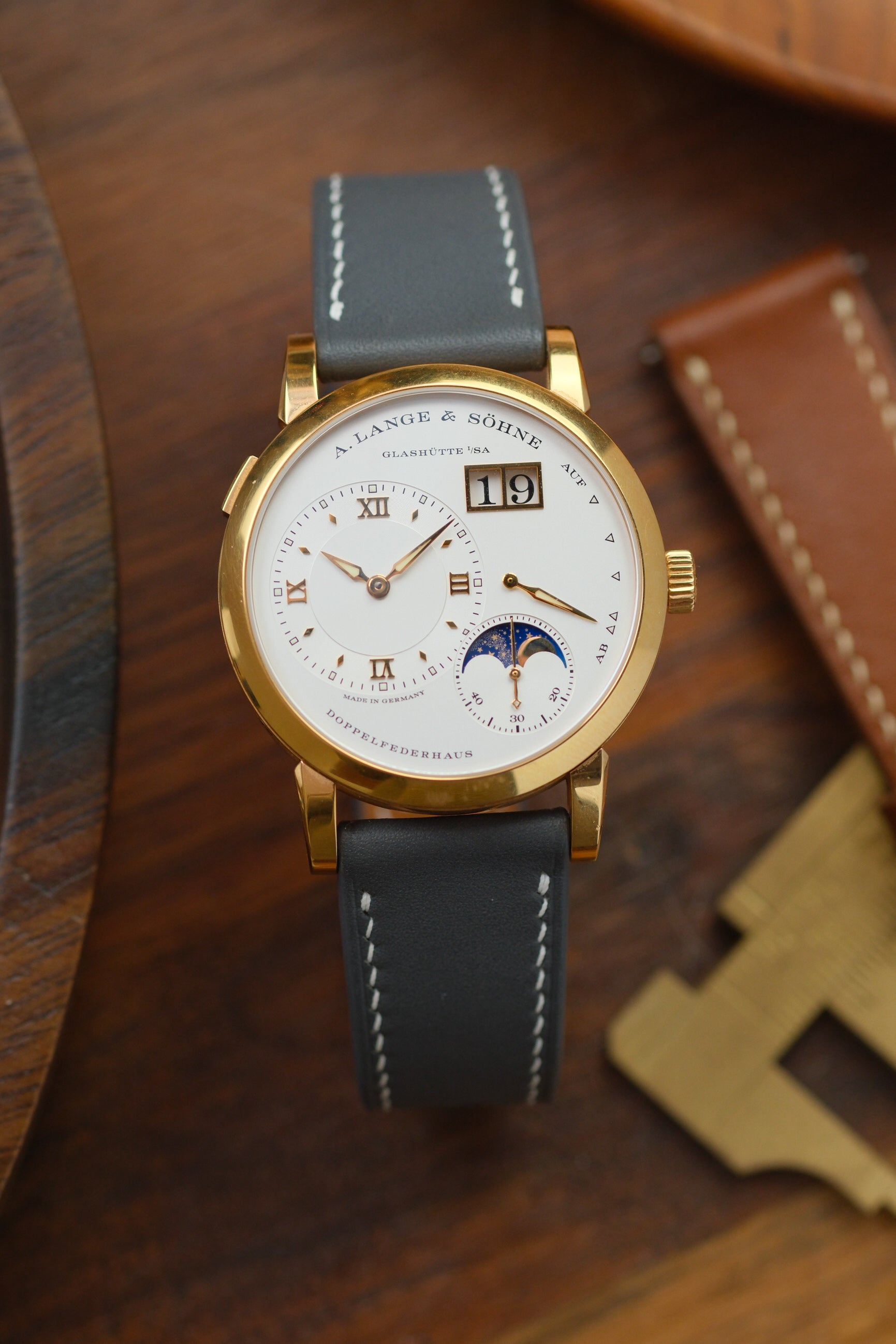 Grey Baranil Leather Strap - Artisan Straps