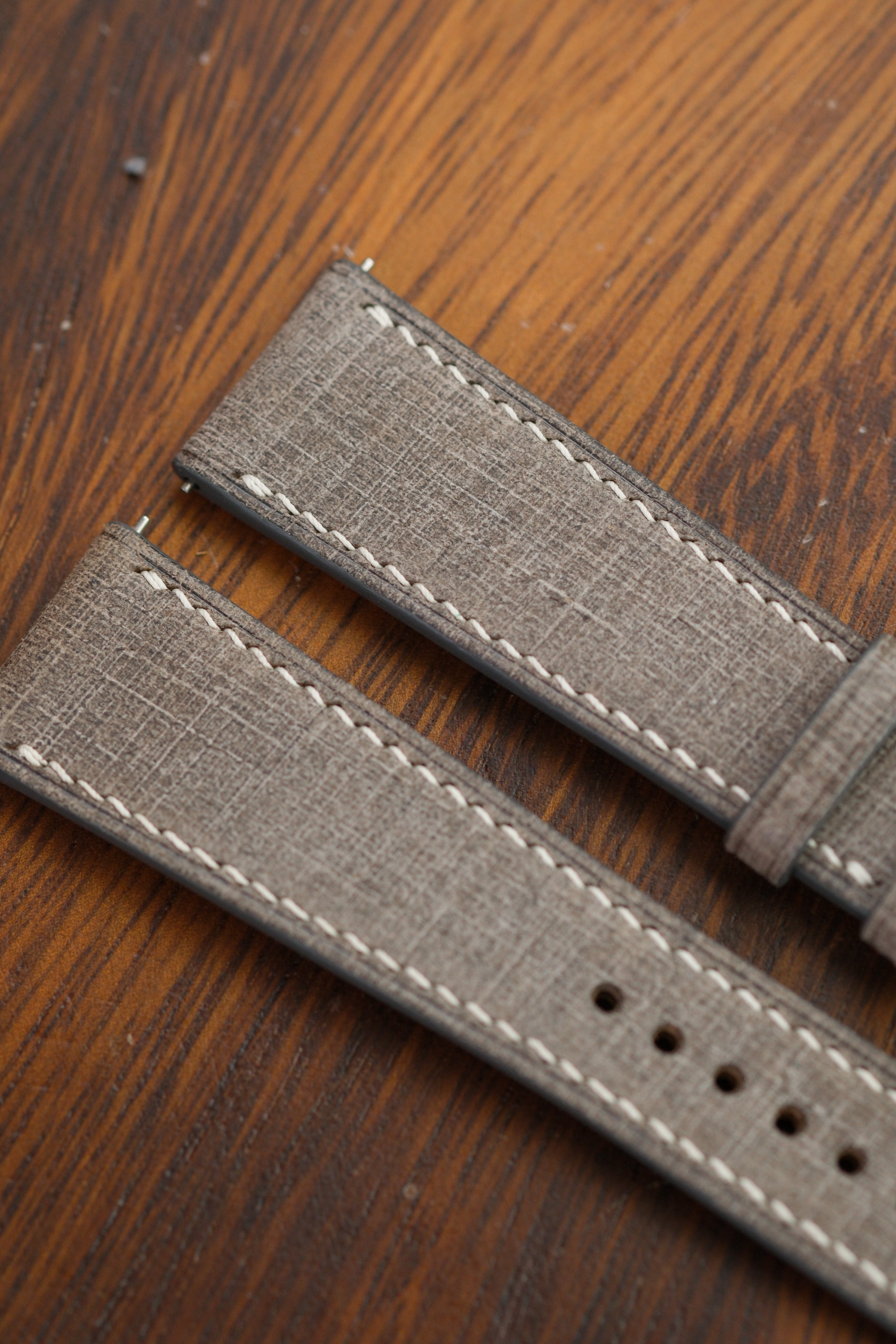 Grey Babele ‘Linen’ Leather Strap - Artisan Straps