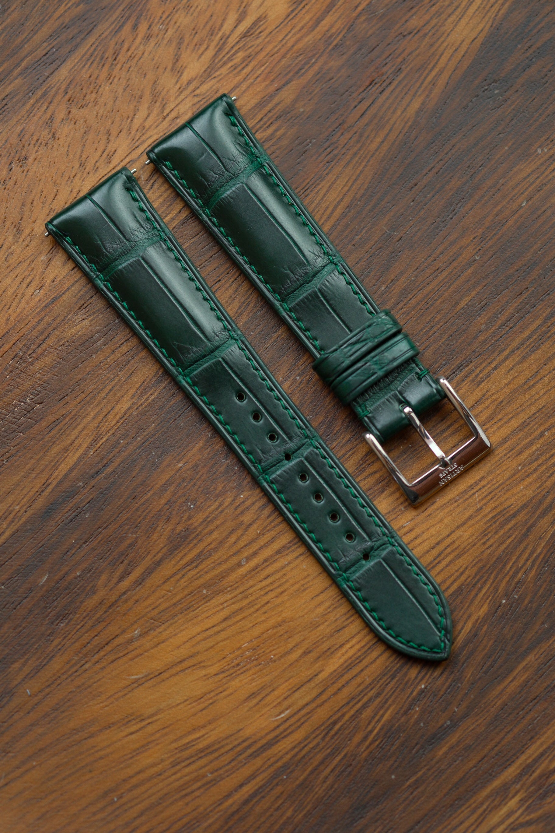 Correa de piel de caimán verde pino (acolchada)