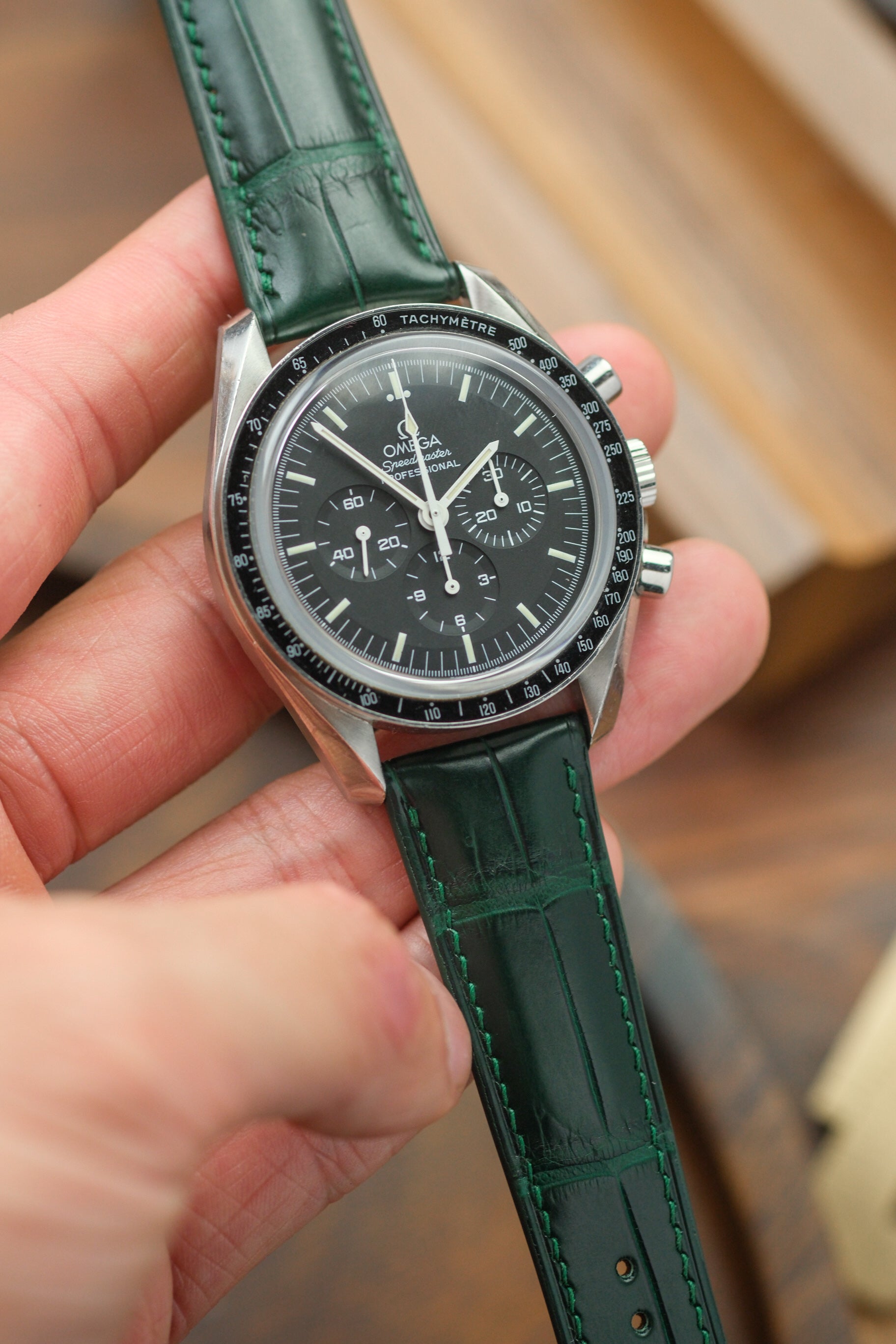 Correa de piel de caimán verde pino (acolchada)