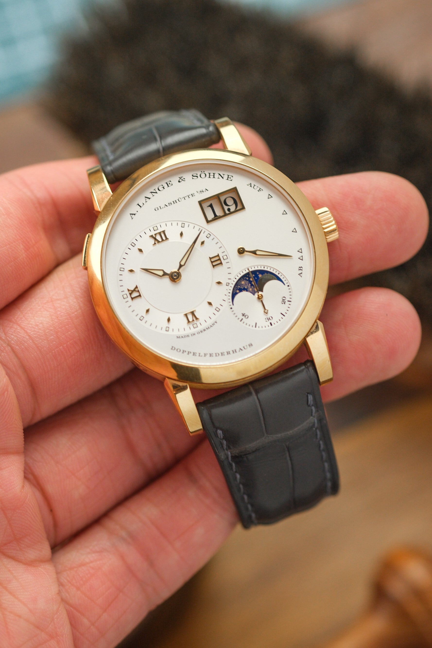 Anthracite Grey Alligator (Padded) Leather Strap