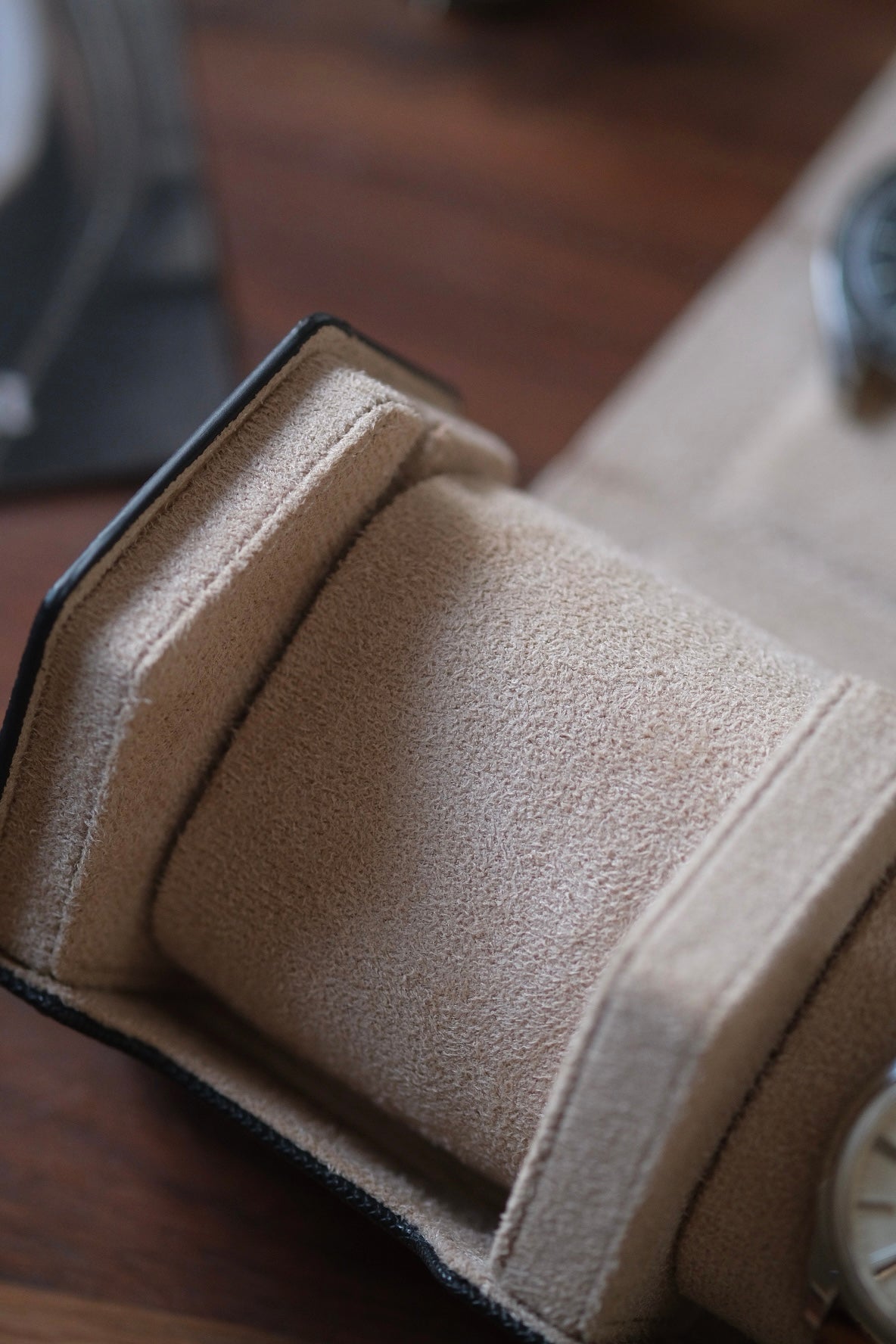 Hexad Trio - Saffiano Watch Case in Black/Beige - Artisan Straps