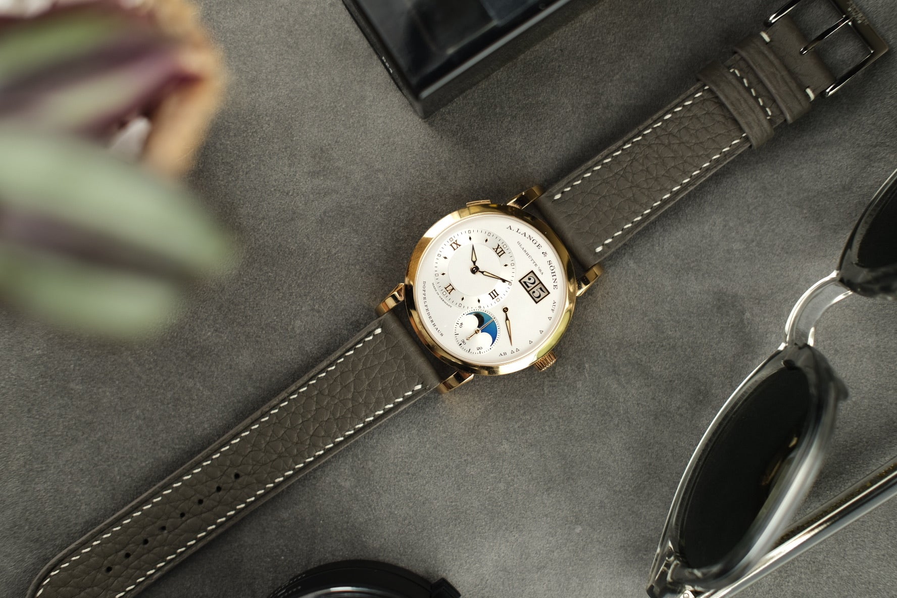 Shrunken Calf Leather Strap in Grey - Artisan Straps