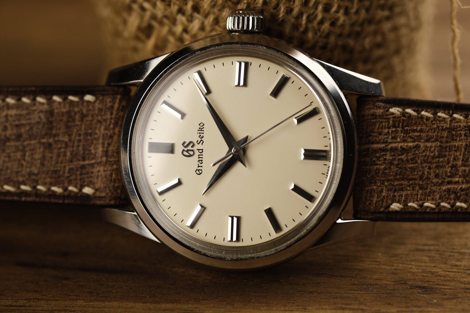 Babele ‘Linen’ Calf Leather Strap in Latte Brown - Artisan Straps