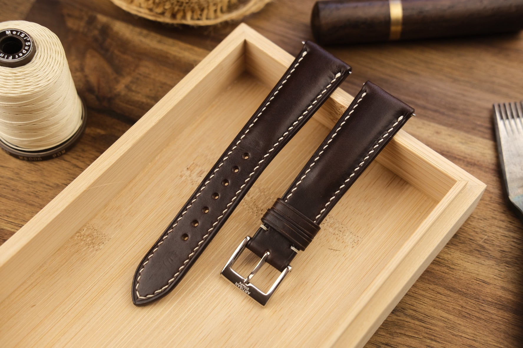 Horween Chromexcel Padded Leather Strap in Dark Brown (Ready-to-Wear) - Artisan Straps